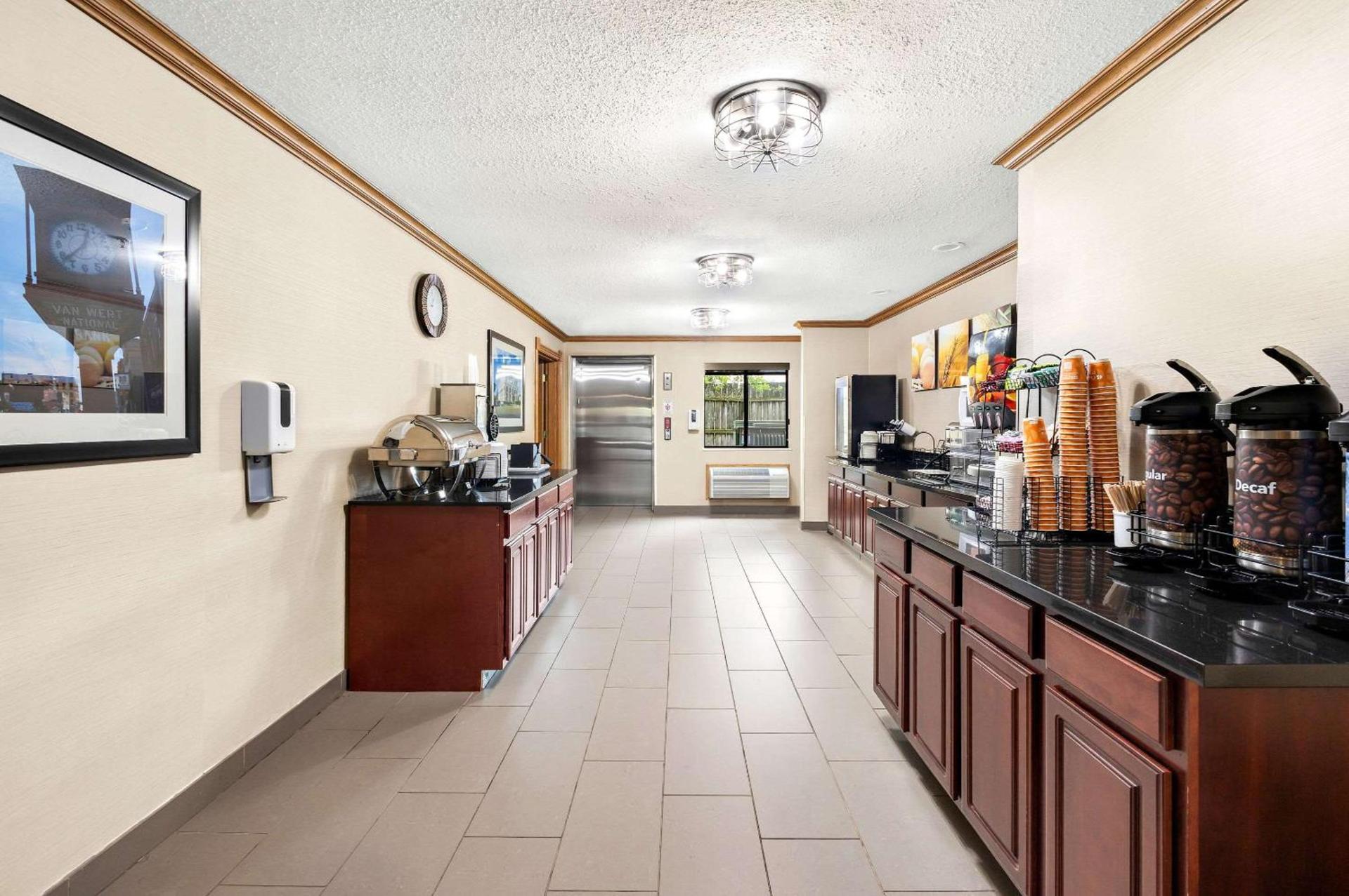 Comfort Inn Van Wert photo 39