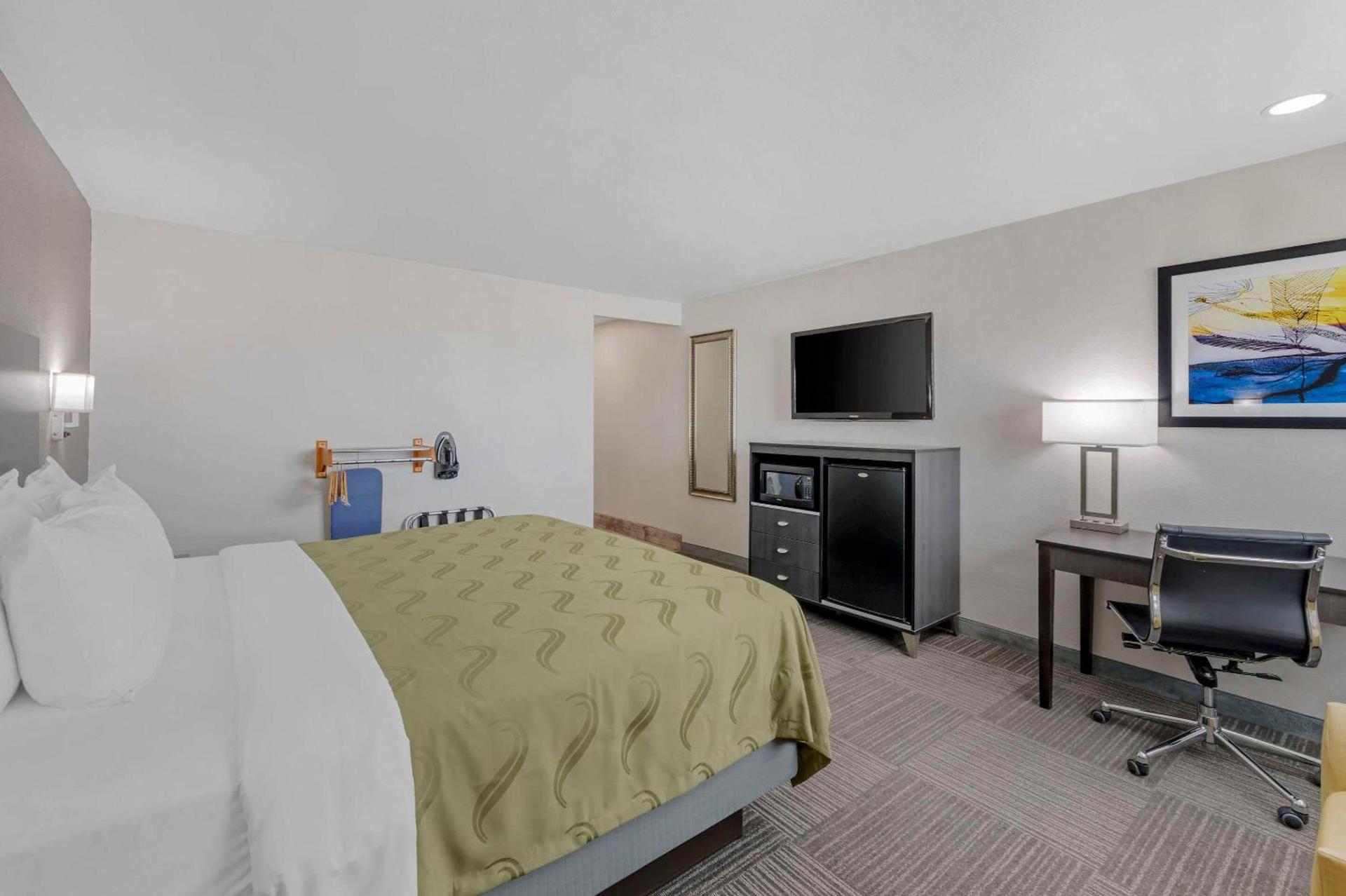 Quality Inn Kettleman City near Hwy 41 photo 16