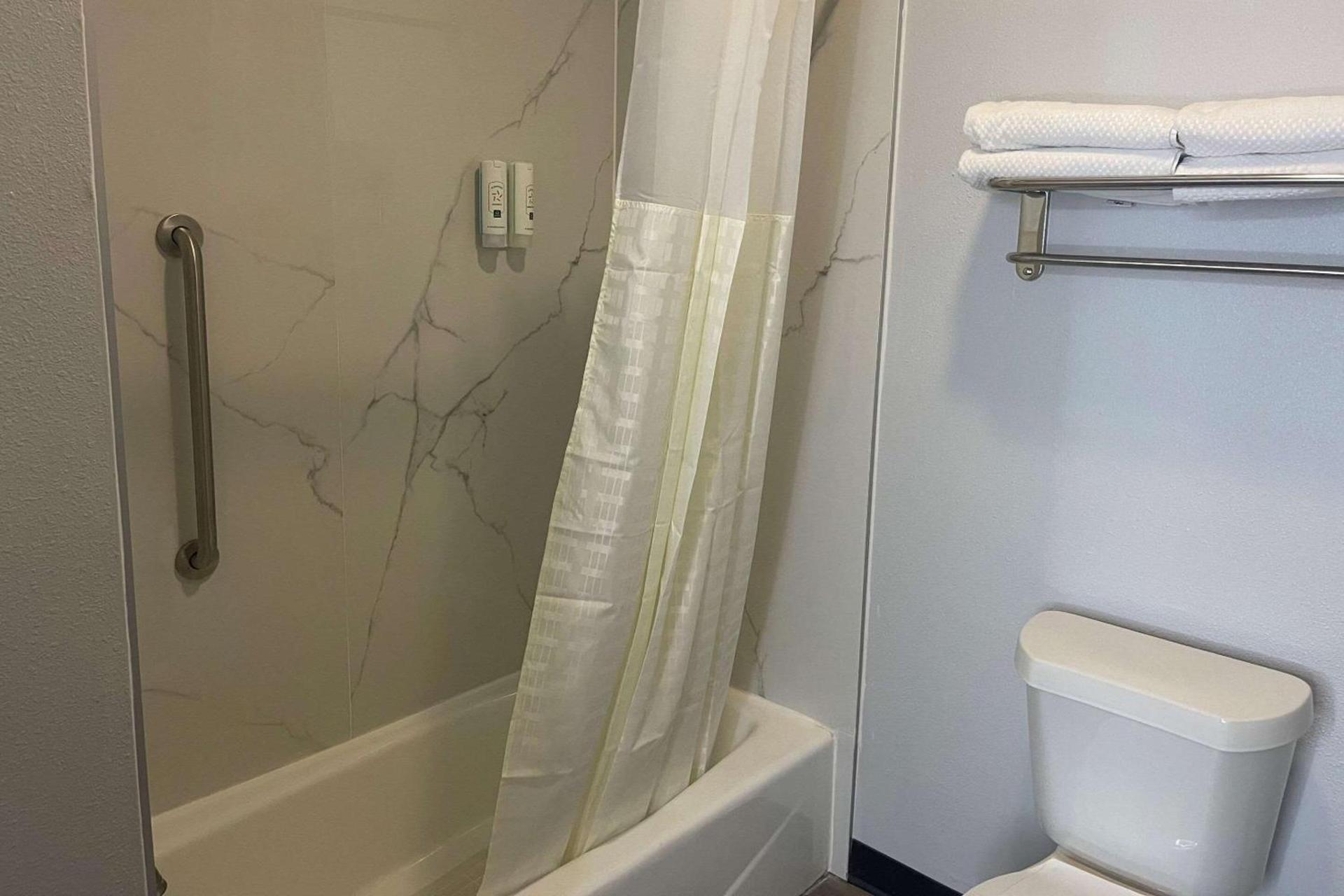 Quality Suites Abilene Mall Area photo 13