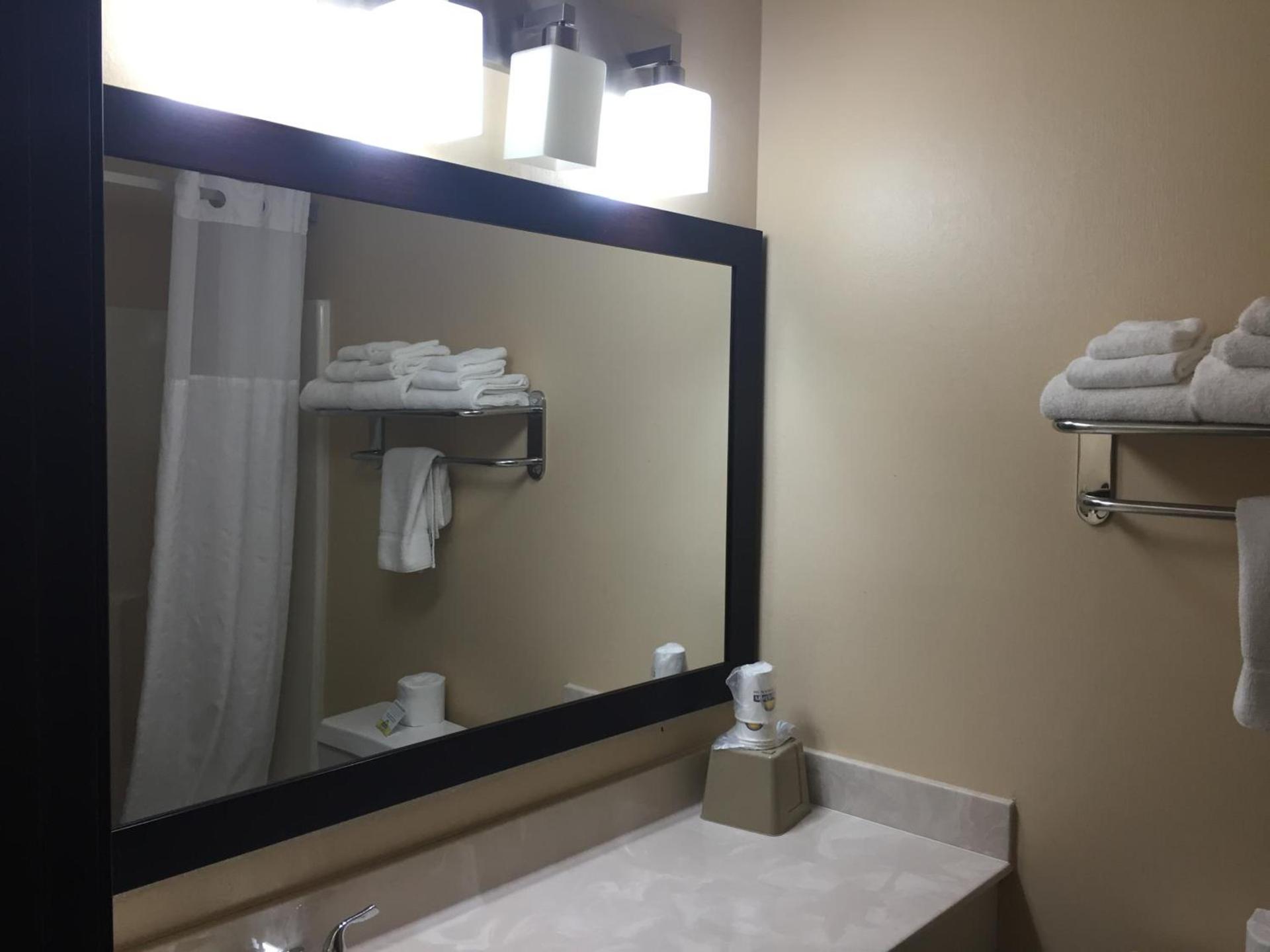 Days Inn by Wyndham Columbia Mall photo 28