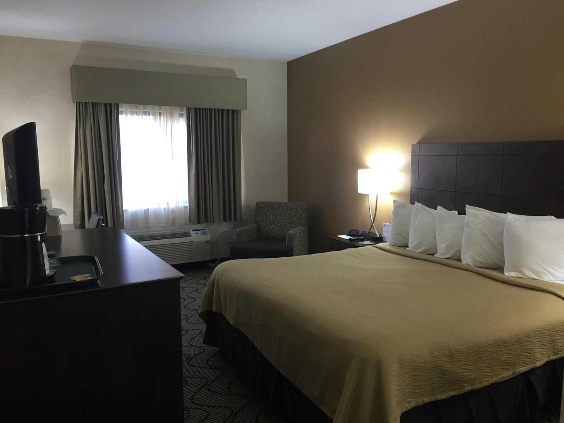 Days Inn by Wyndham Columbia Mall photo 29