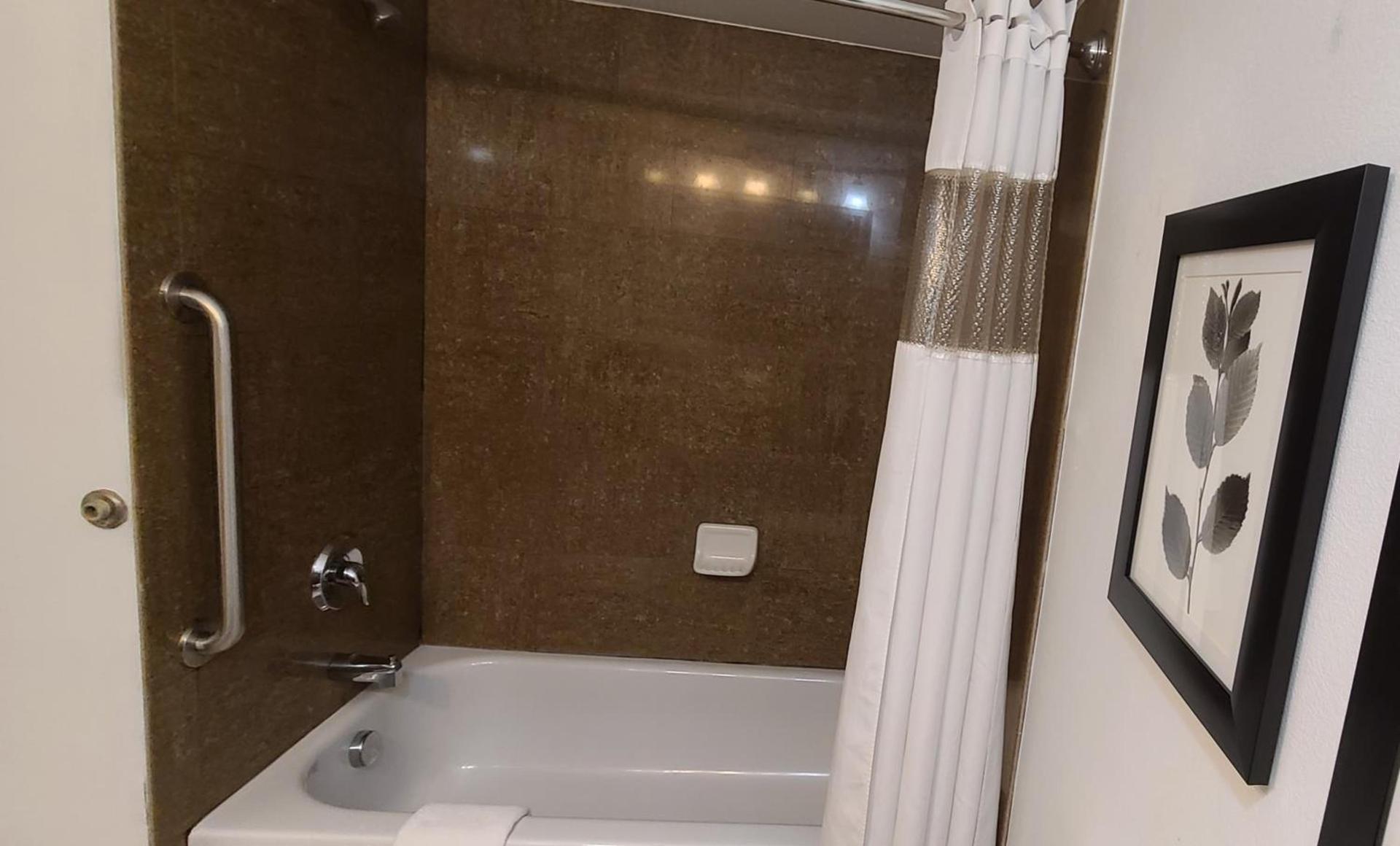 Country Inn & Suites by Radisson, Bradenton-Lakewood-Ranch, FL photo 6