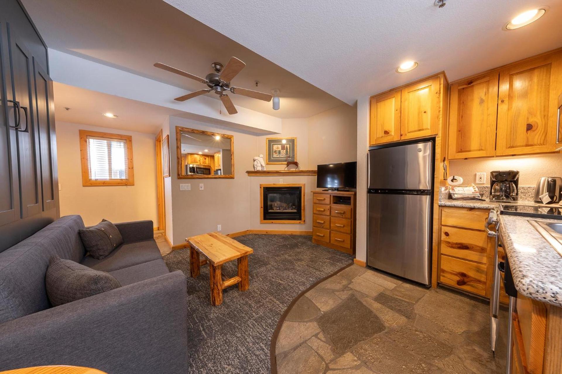 Red Wolf Lakeside Lodge photo 6