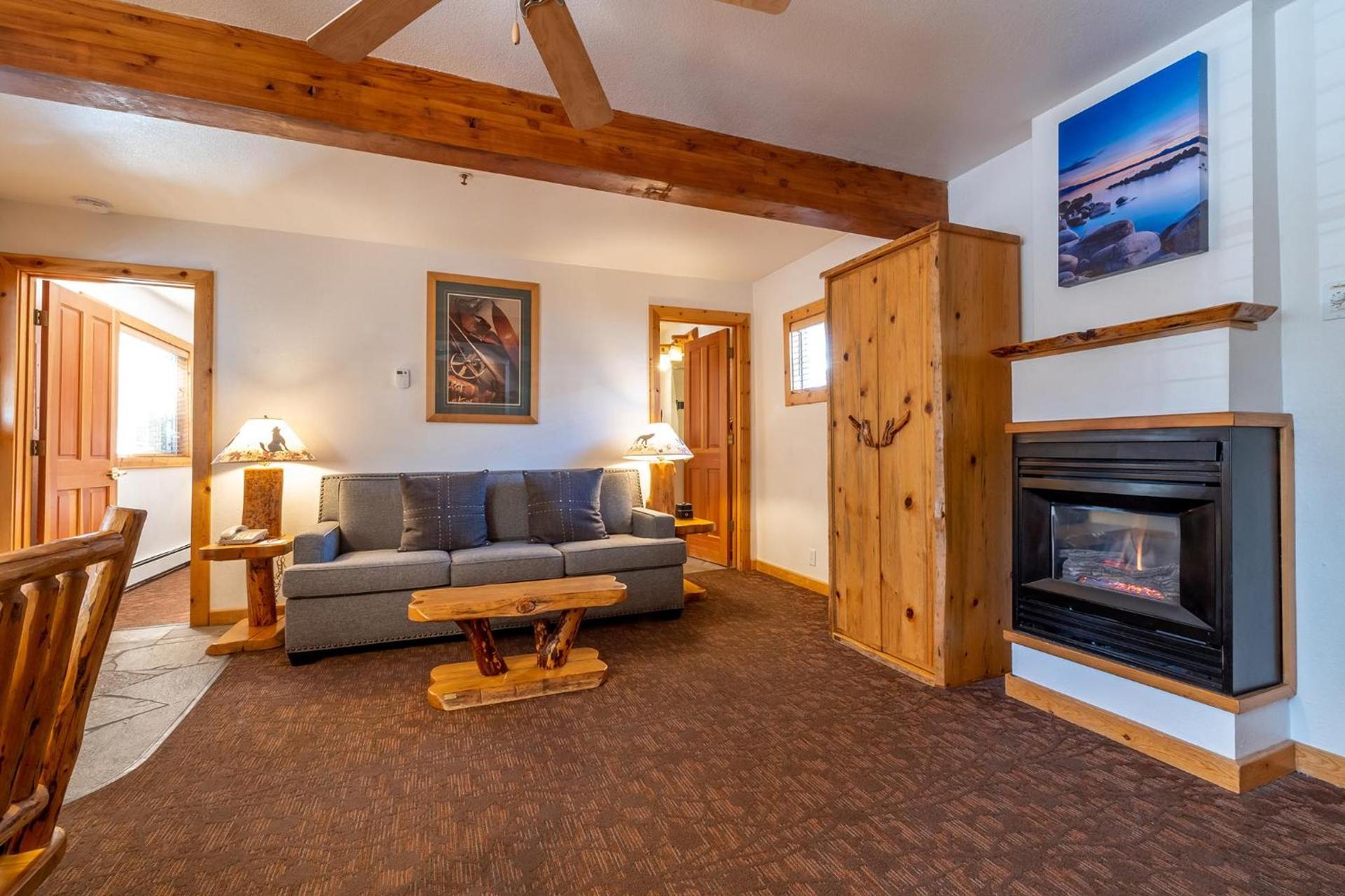 Red Wolf Lakeside Lodge photo 27