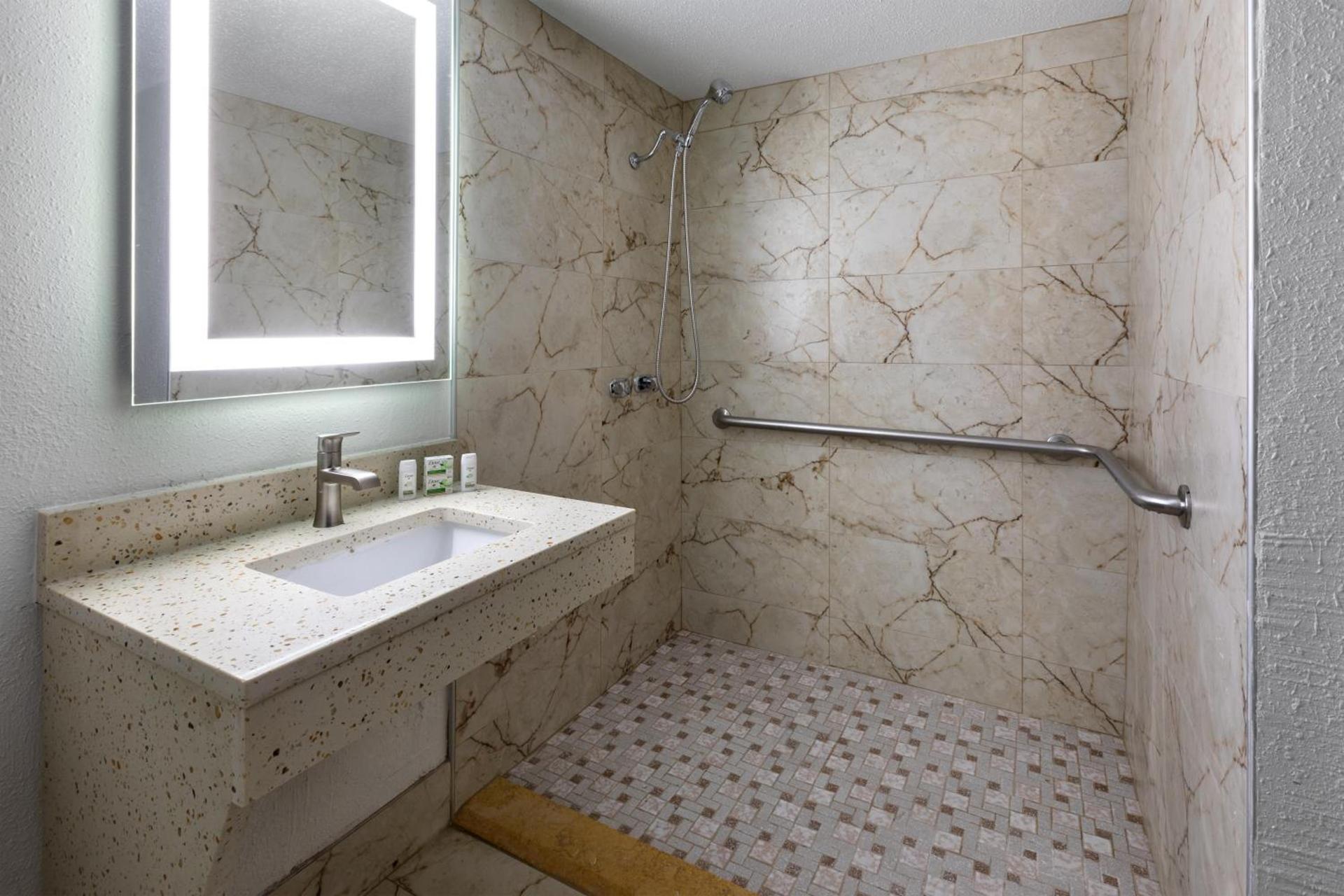 Wingate by Wyndham Troy photo 36