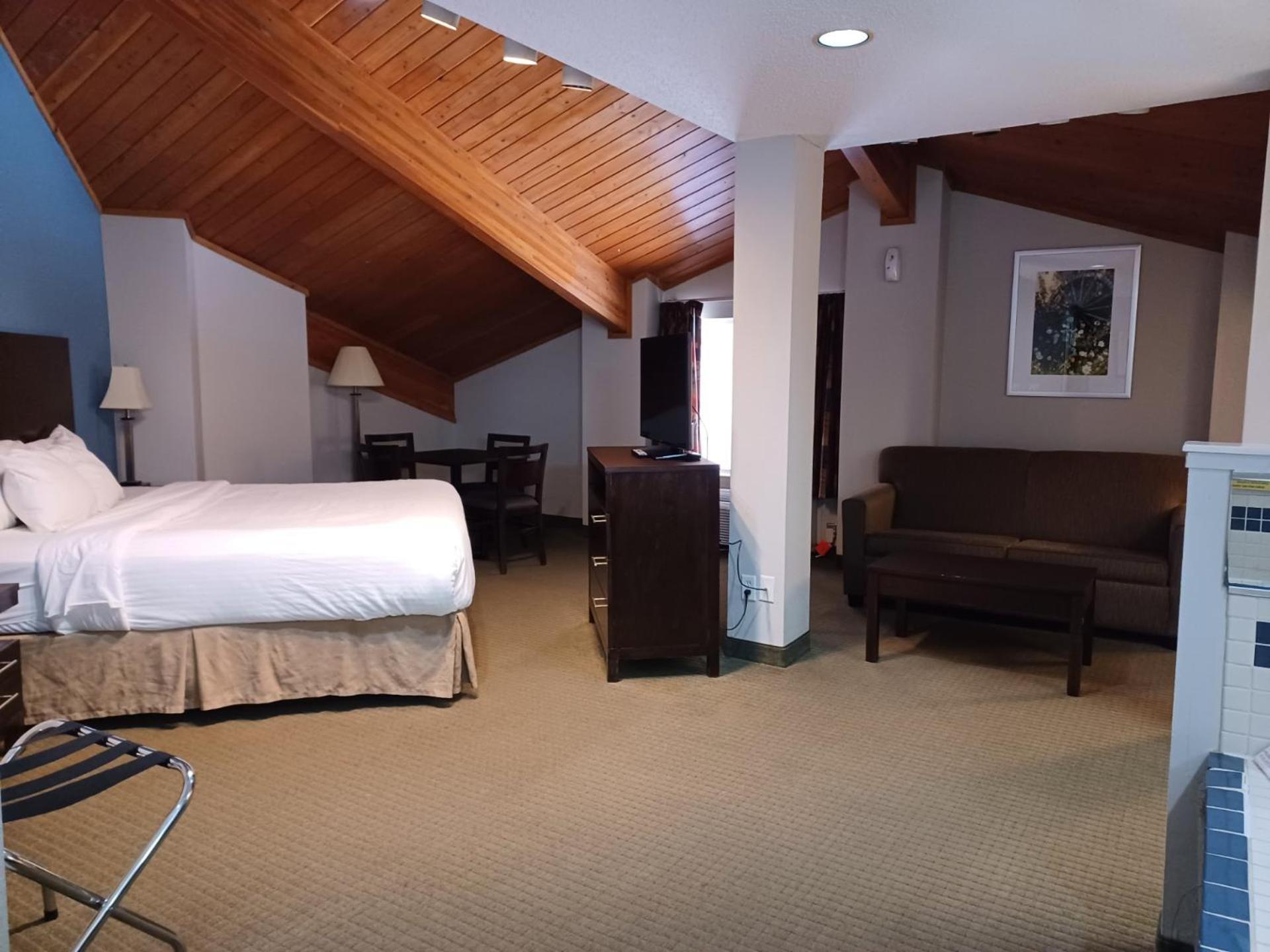 Baymont by Wyndham Freeport photo 29