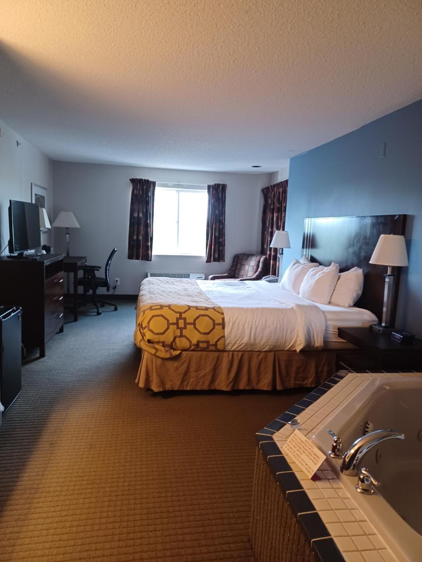 Baymont by Wyndham Freeport photo 31