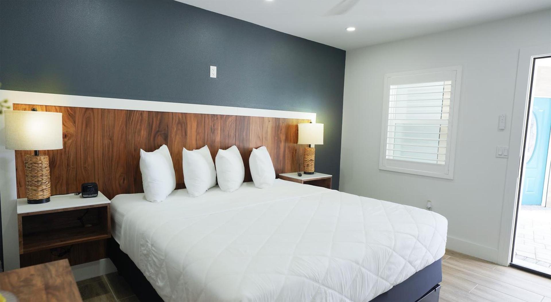 Ivory Sands Beach Suites photo 49