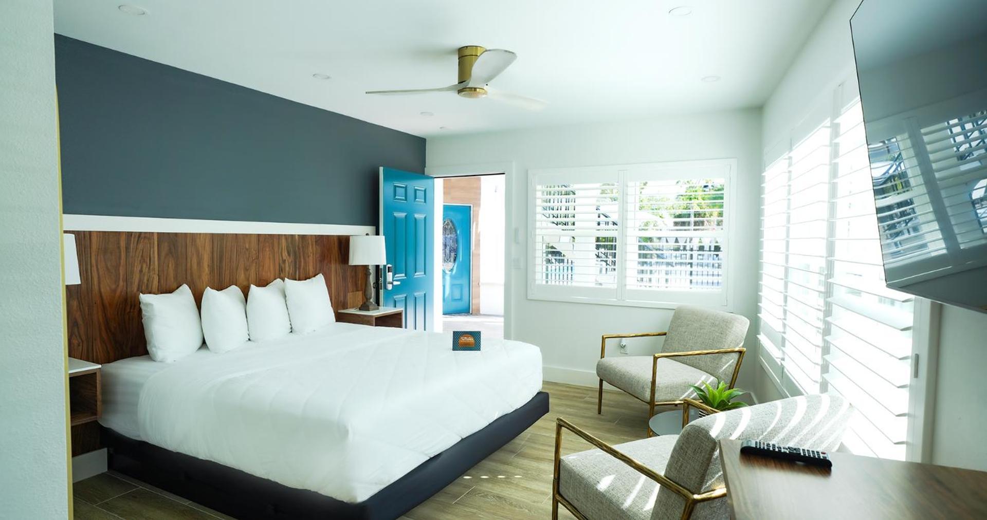Ivory Sands Beach Suites photo 52