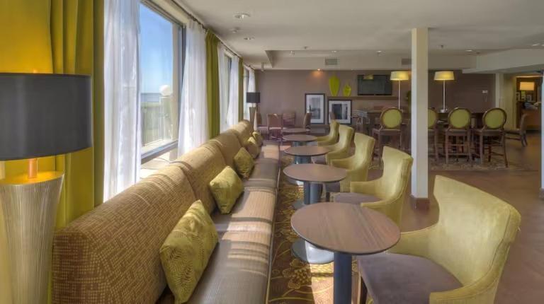 Hampton Inn Georgetown-Marina photo 2
