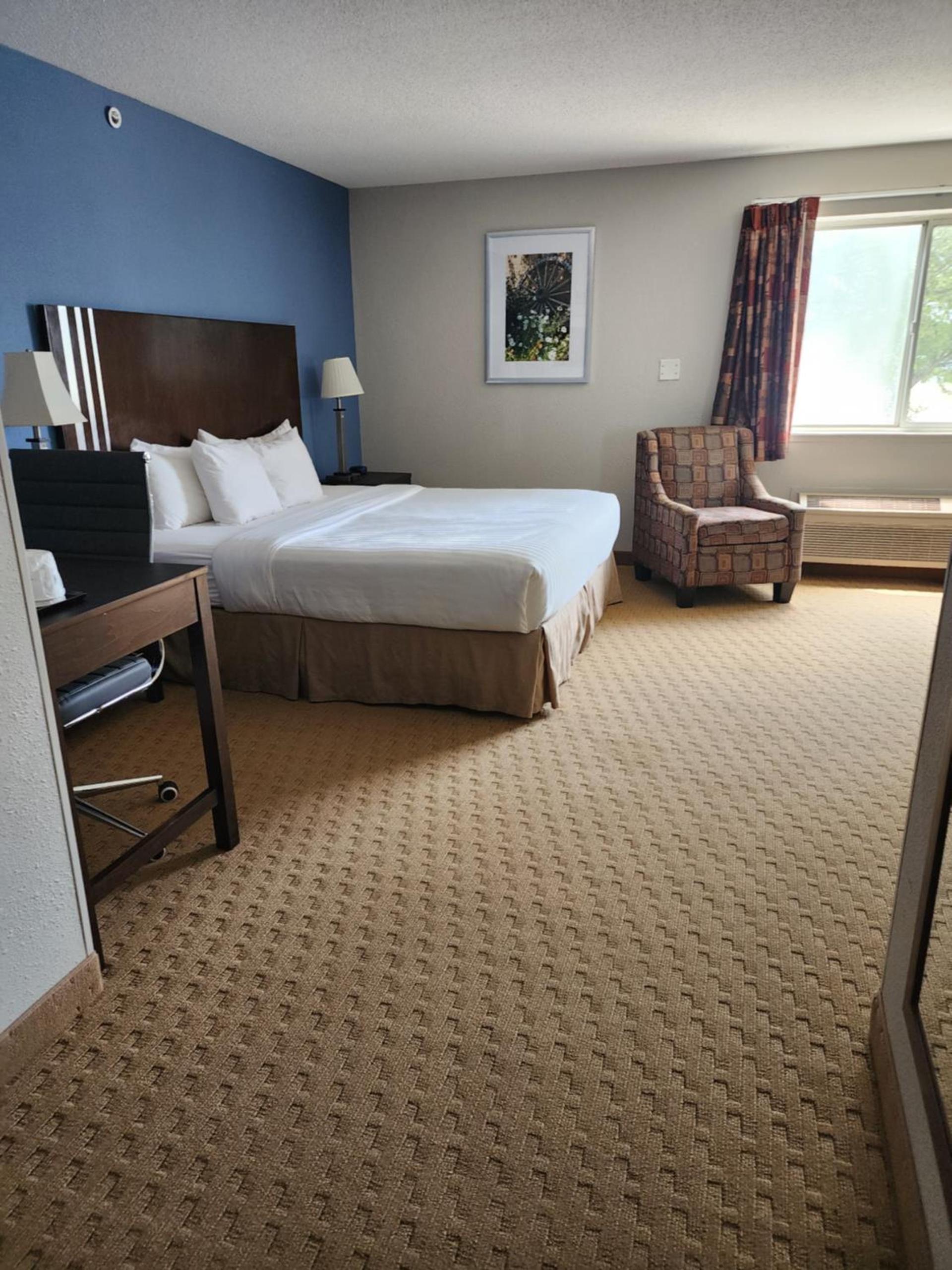 Baymont by Wyndham Freeport photo 39