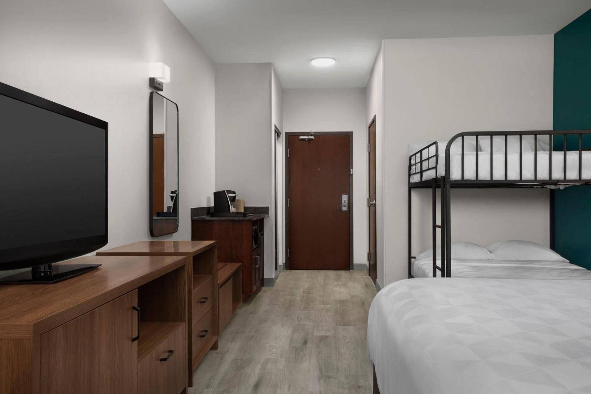 Holiday Inn & Suites Durango Downtown by IHG photo 59