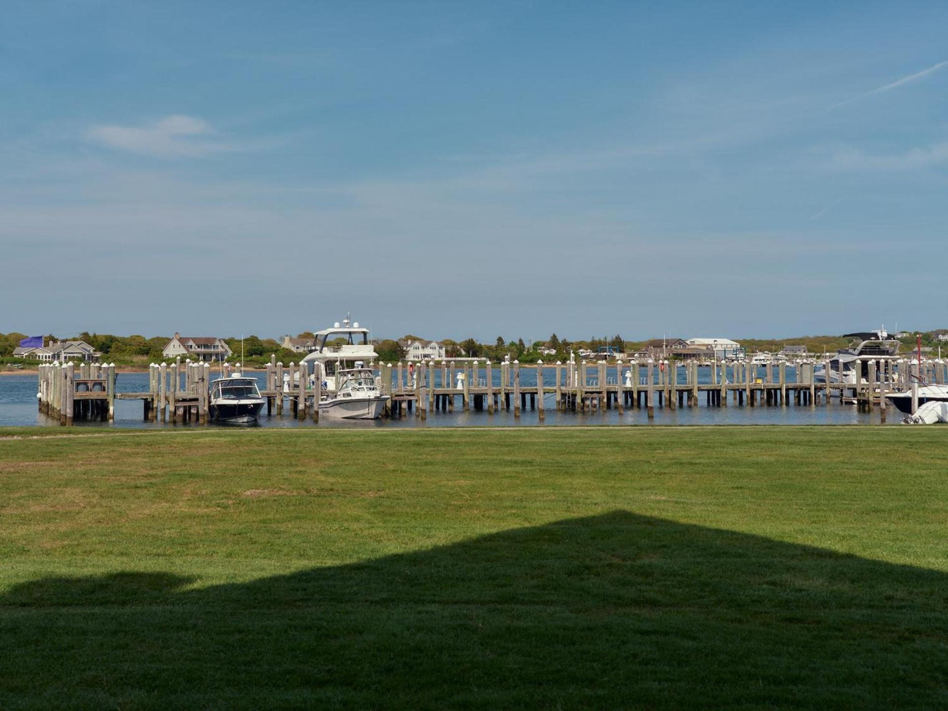 Montauk Yacht Club photo 40