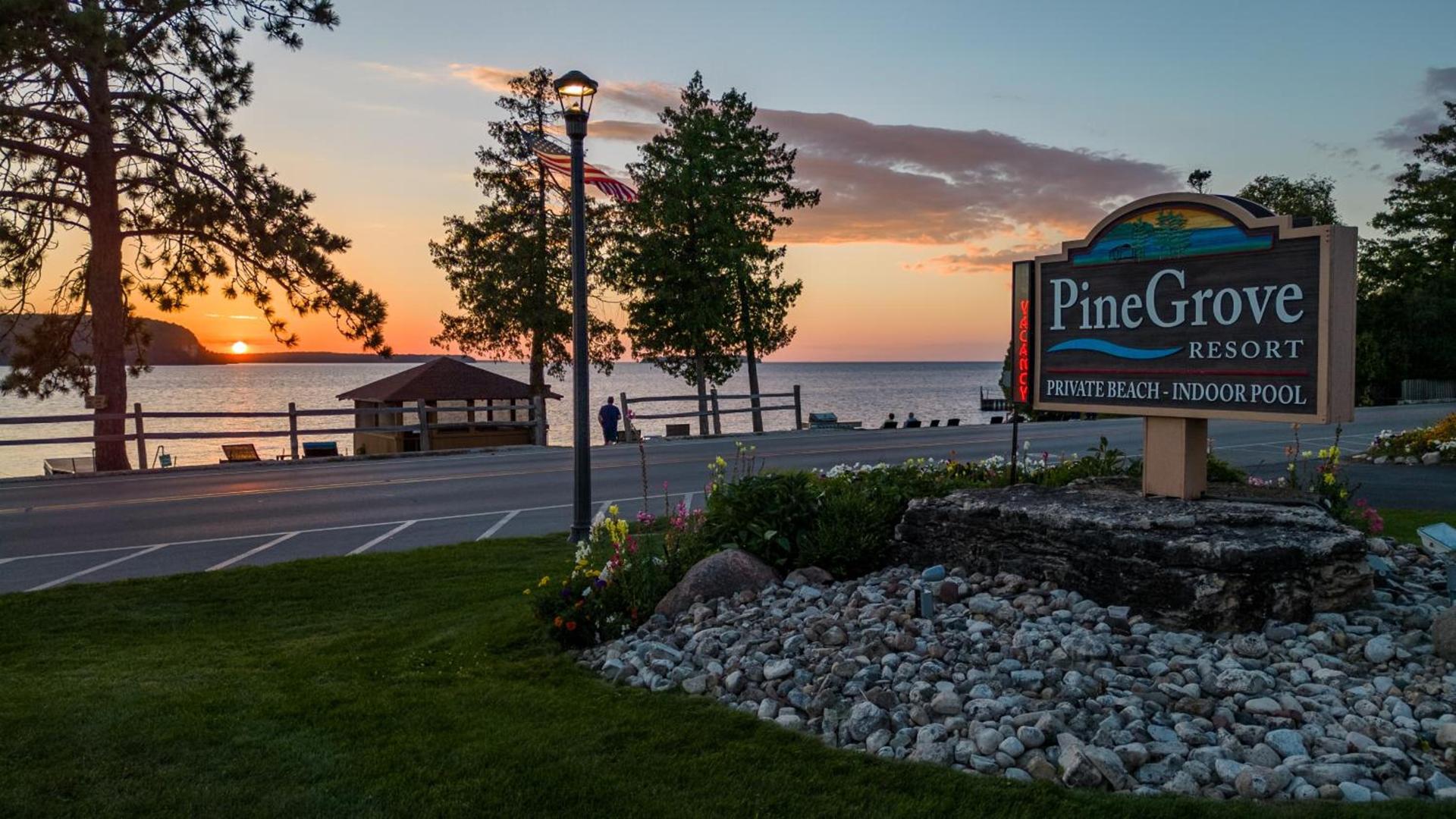 Pine Grove Resort photo 43