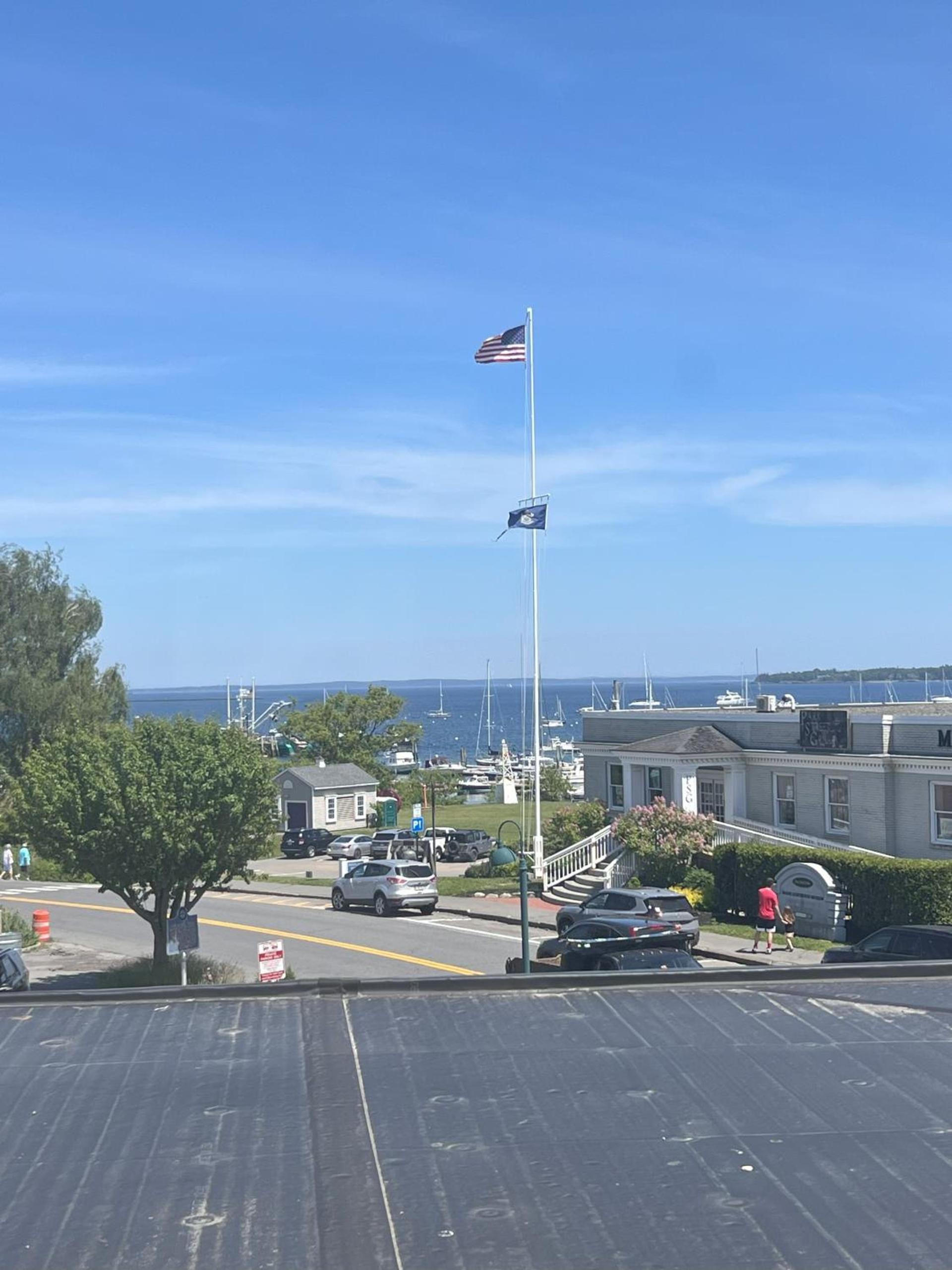 Trade Winds on the Bay photo 40