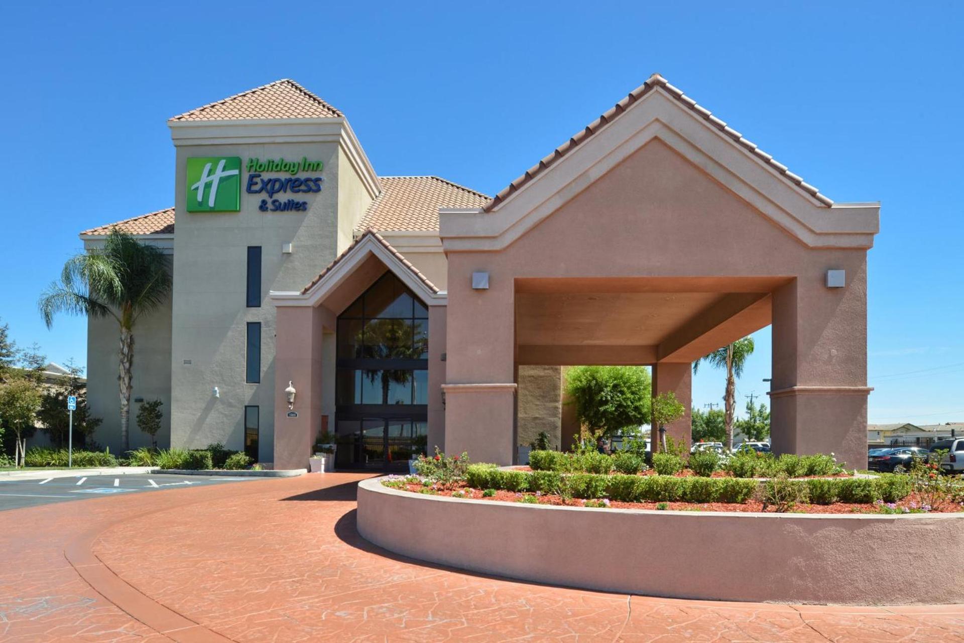 Holiday Inn Express & Suites Lathrop by IHG photo 12