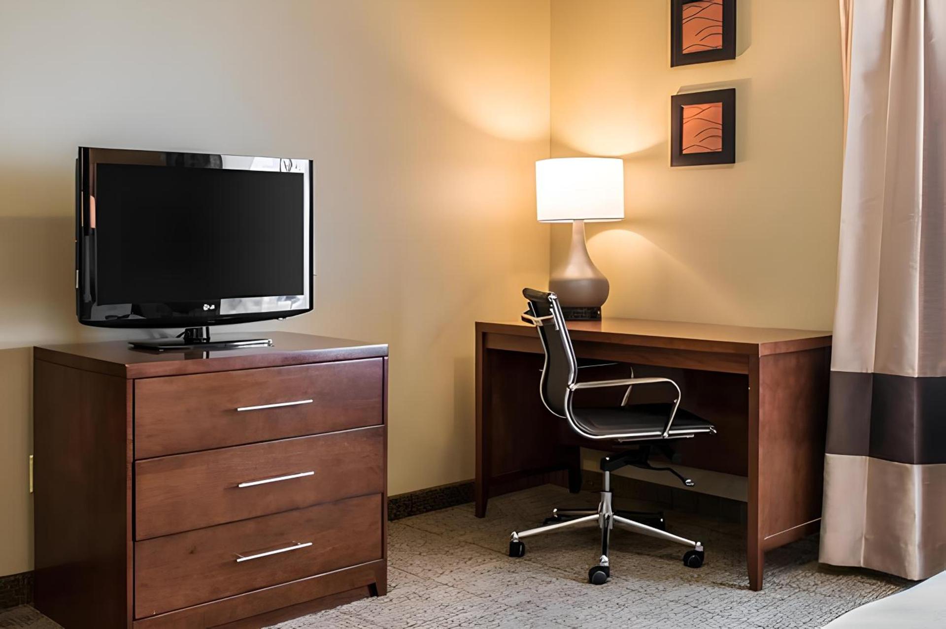 Comfort Inn Lancaster County photo 34