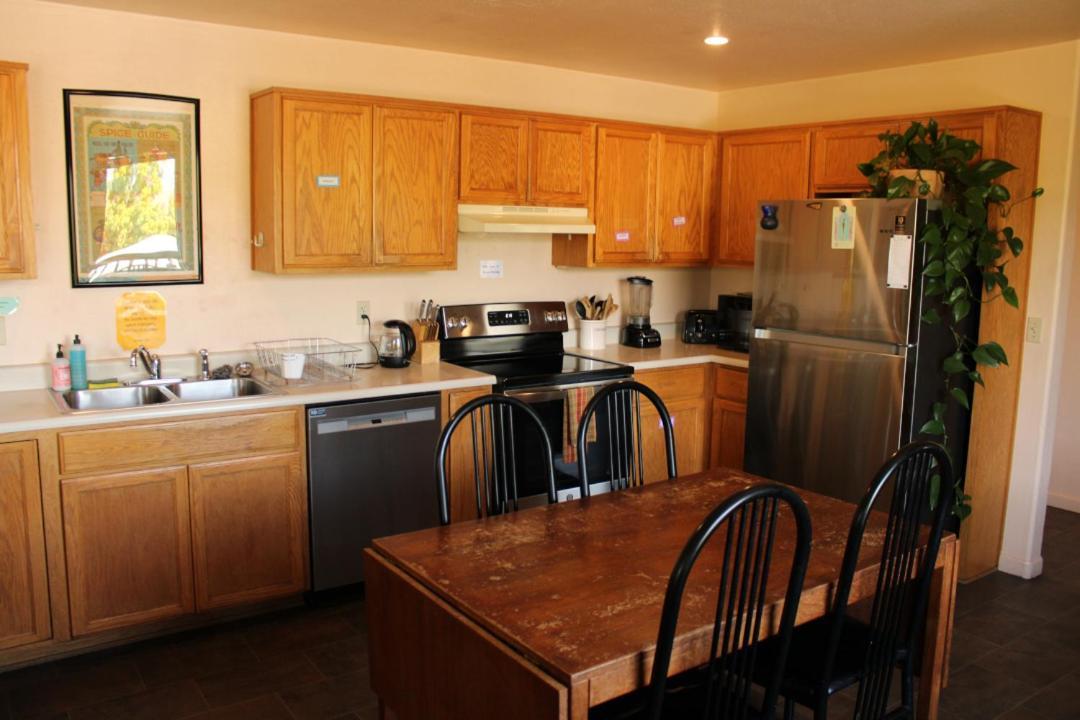 Ashland Commons Hostel photo 15