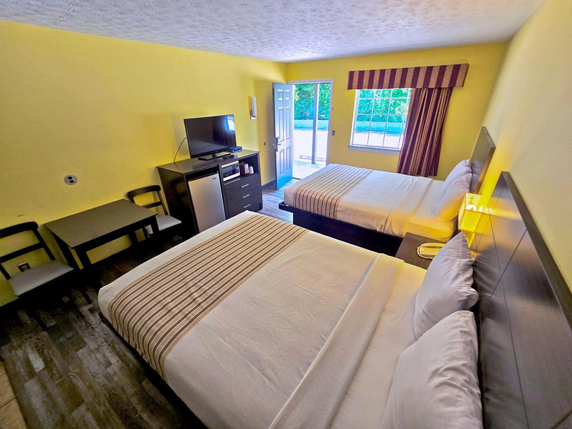 Meriwether Country Inn photo 9