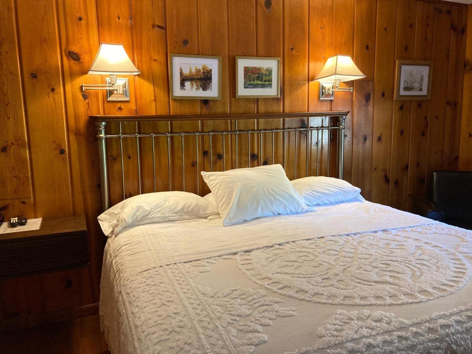 Ludington Blue Spruce Inn photo 4