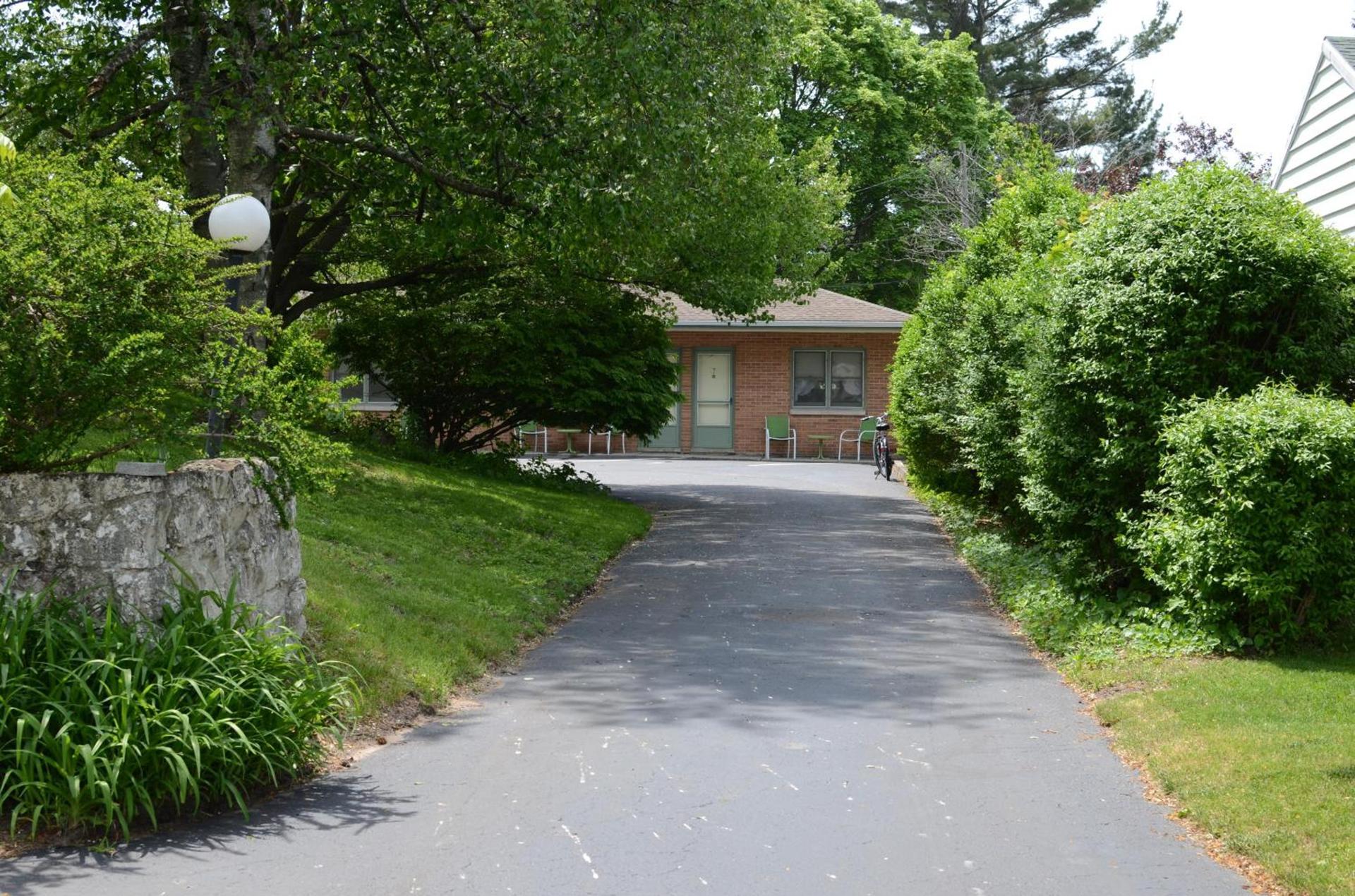 Ludington Blue Spruce Inn photo 9