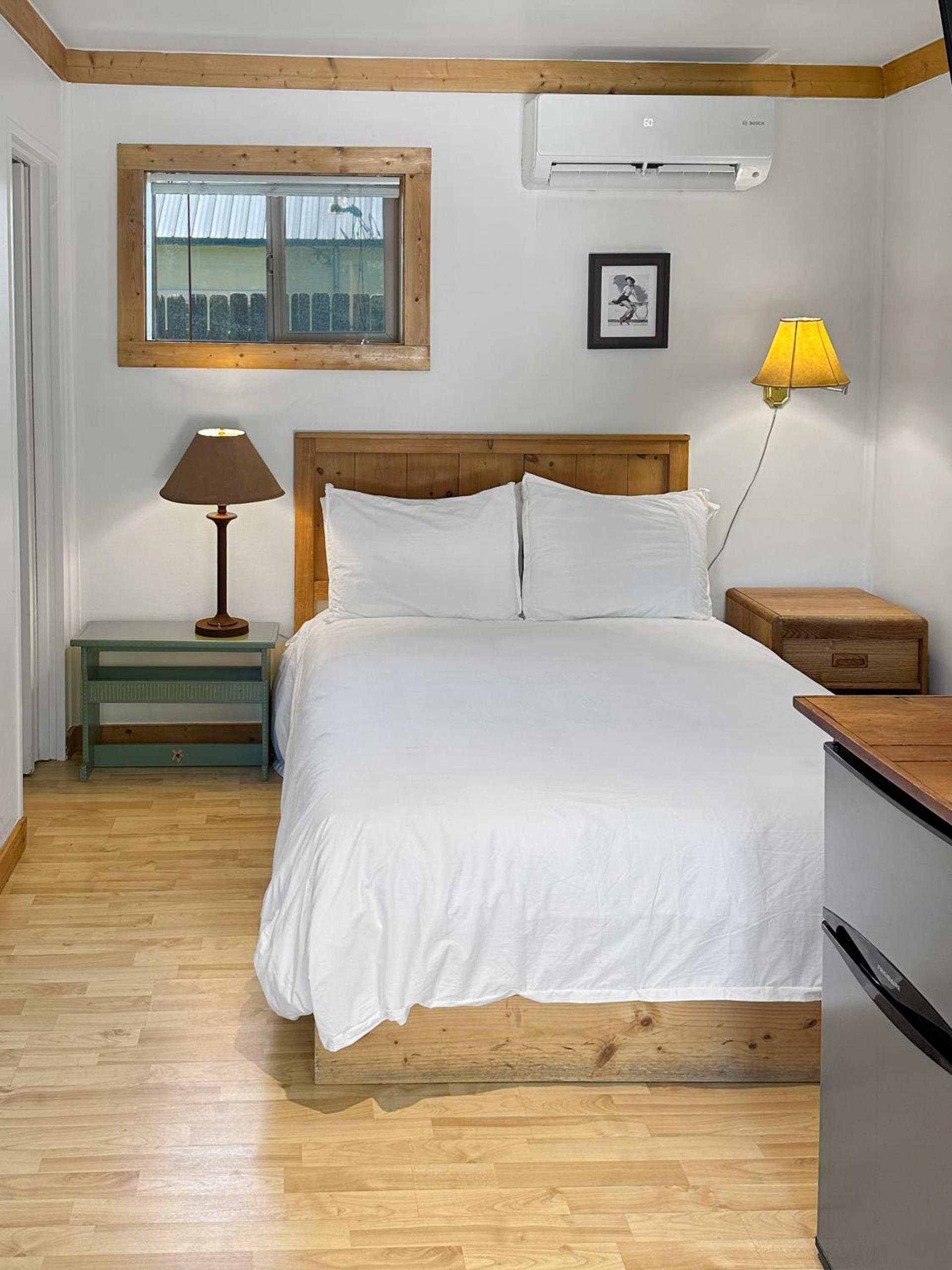 Rocky Mountain Inn photo 16