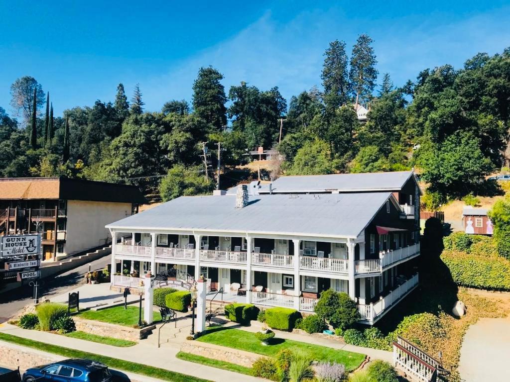 Gunn House Hotel — hotel in Sonora