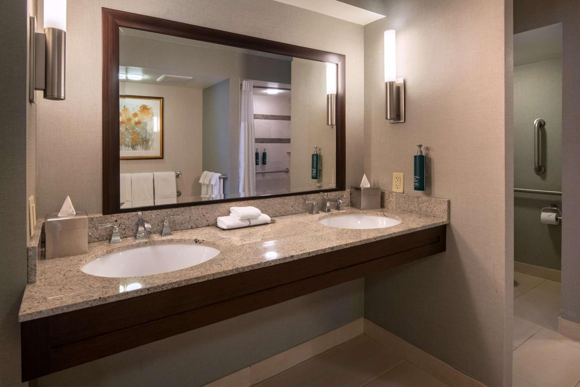 DoubleTree by Hilton Washington DC – Crystal City photo 41