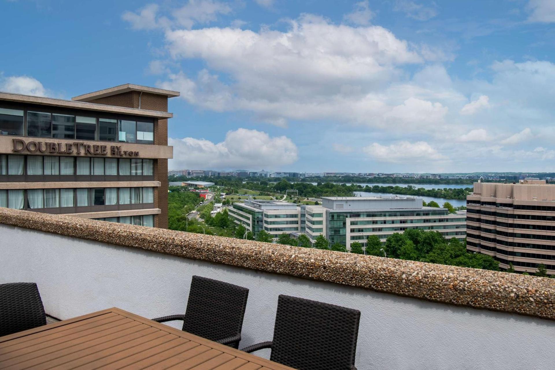 DoubleTree by Hilton Washington DC – Crystal City photo 40