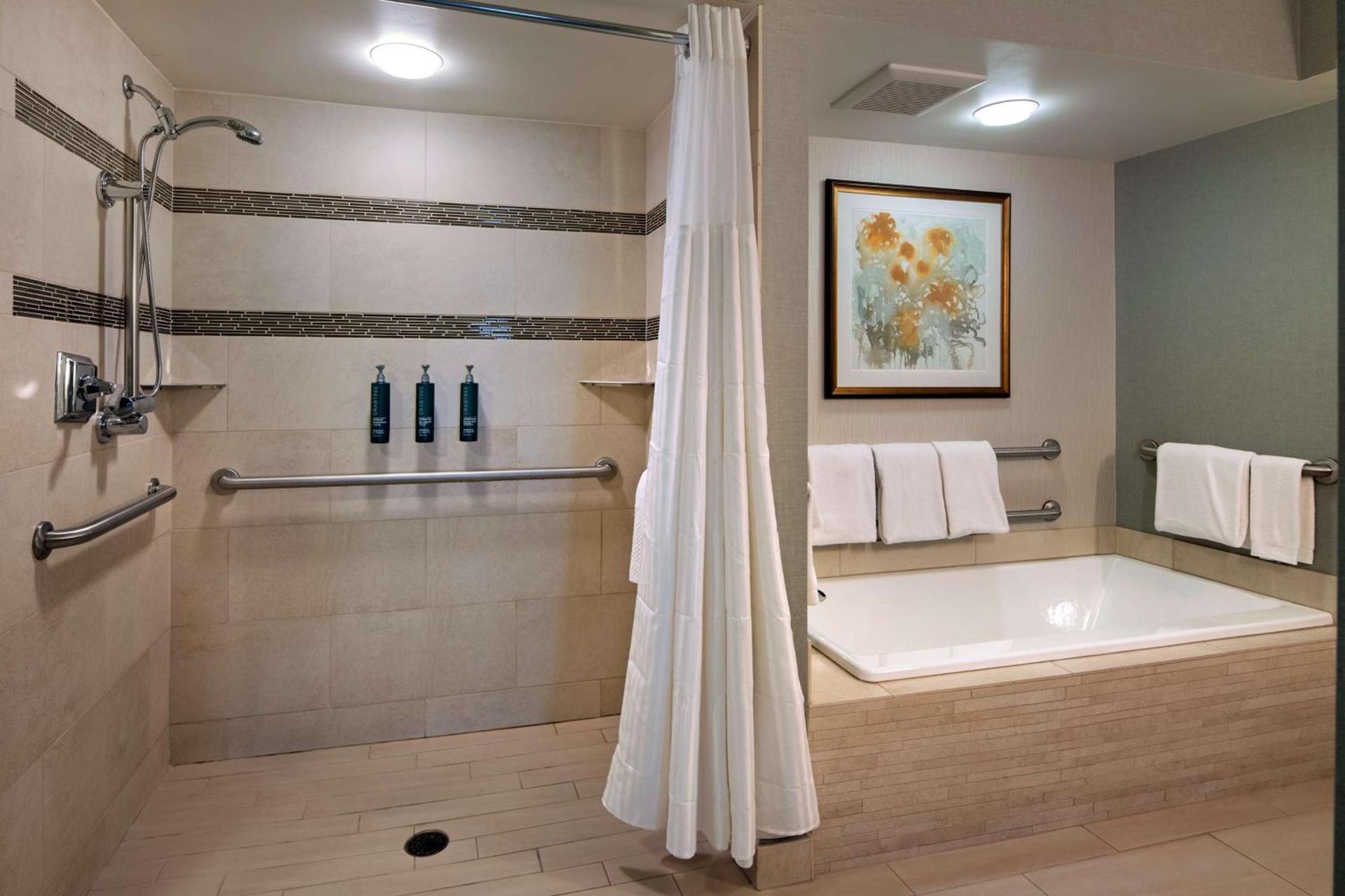 DoubleTree by Hilton Washington DC – Crystal City photo 43