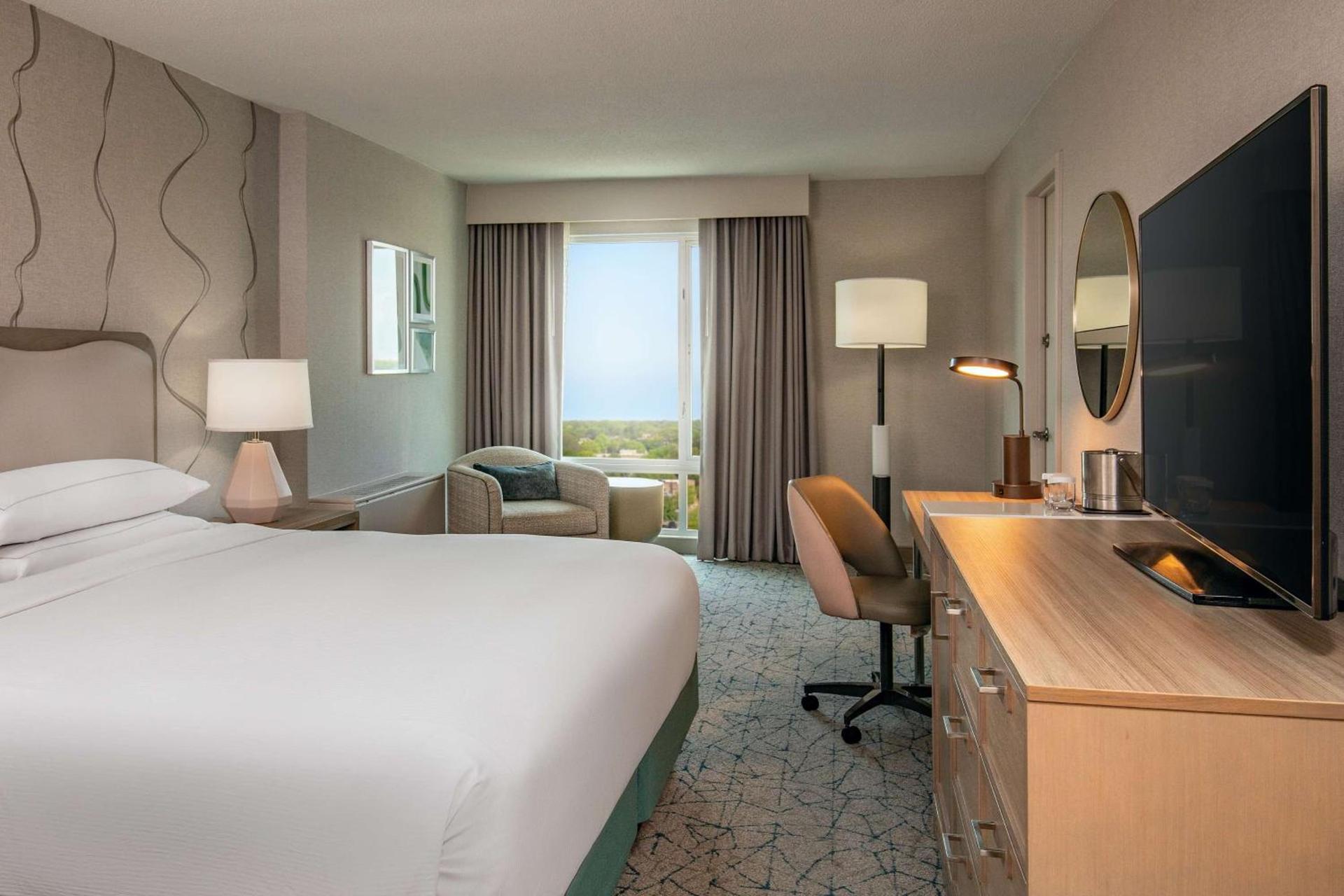 DoubleTree by Hilton Hotel and Conference Center Chicago North Shore photo 26