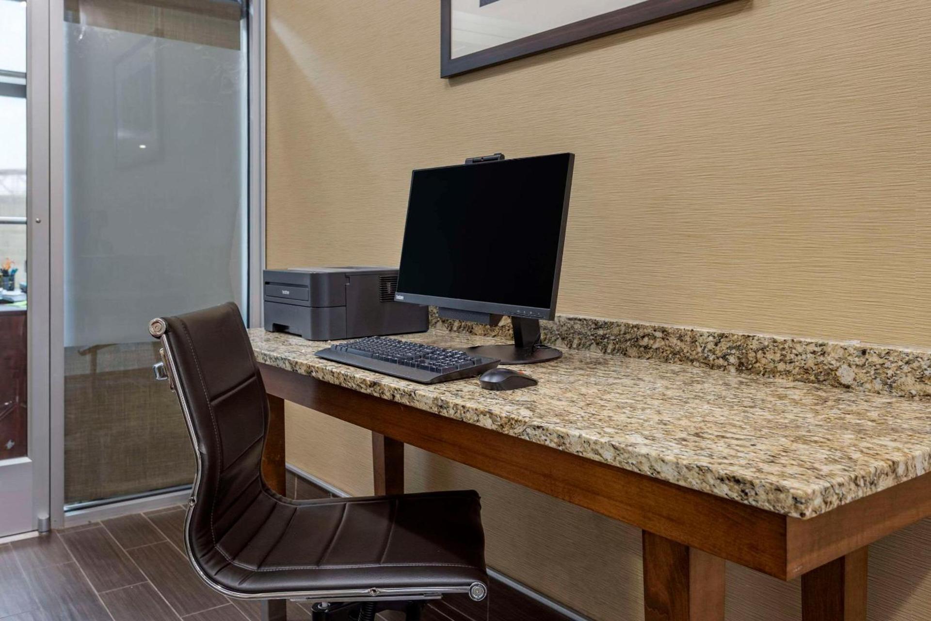 Comfort Inn Memphis Downtown photo 64