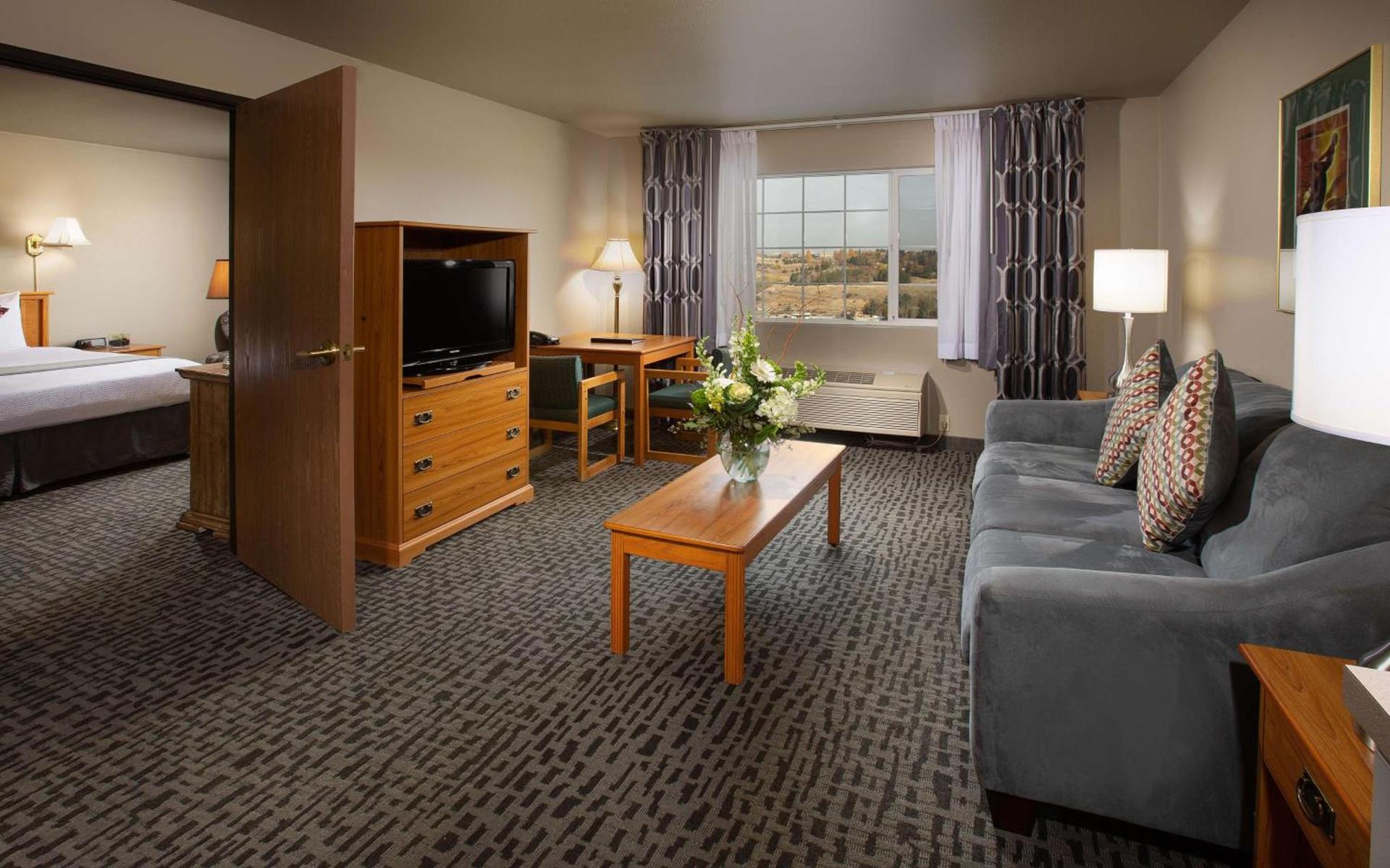 Coast Hilltop Inn photo 26