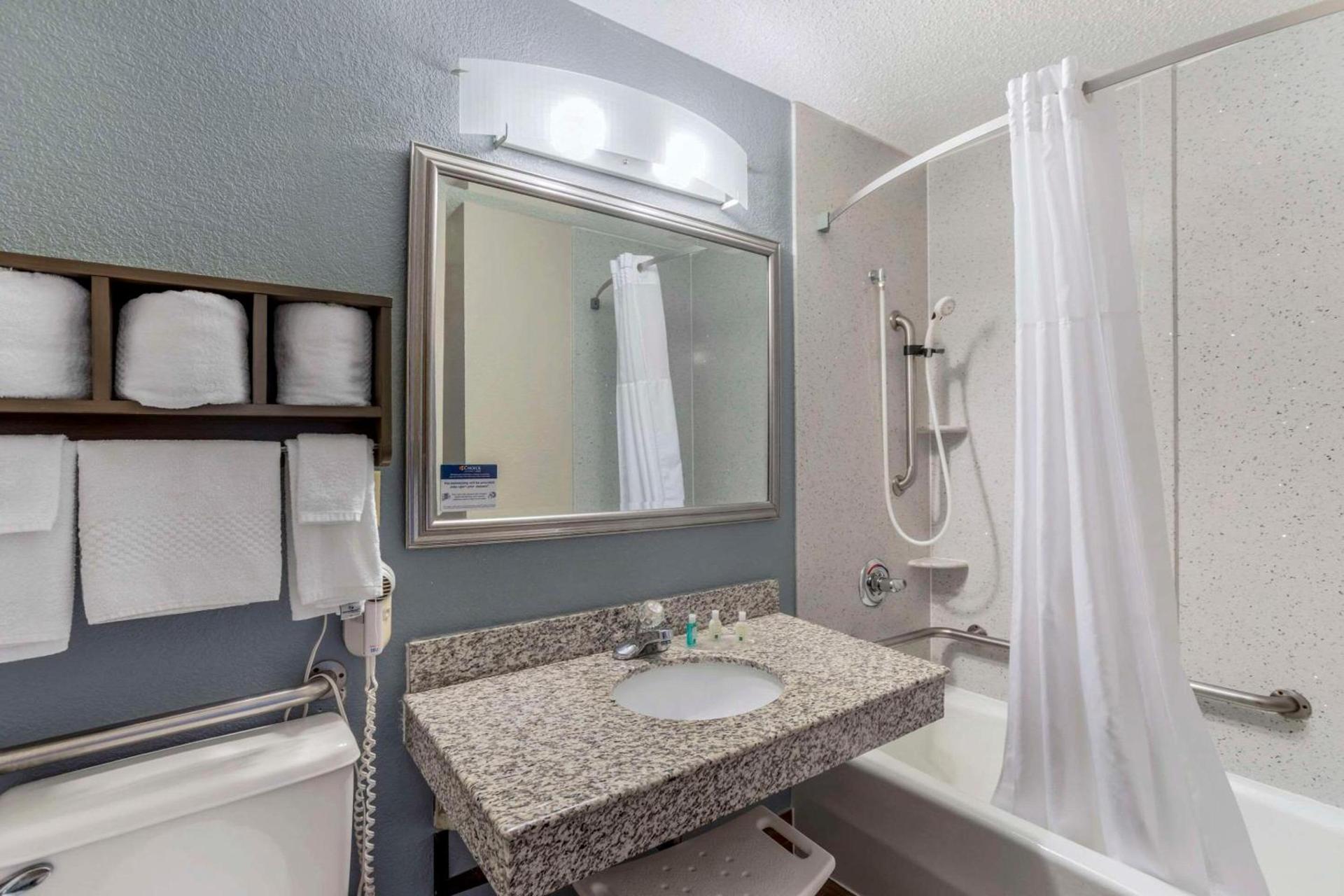 Quality Inn Cookeville photo 17