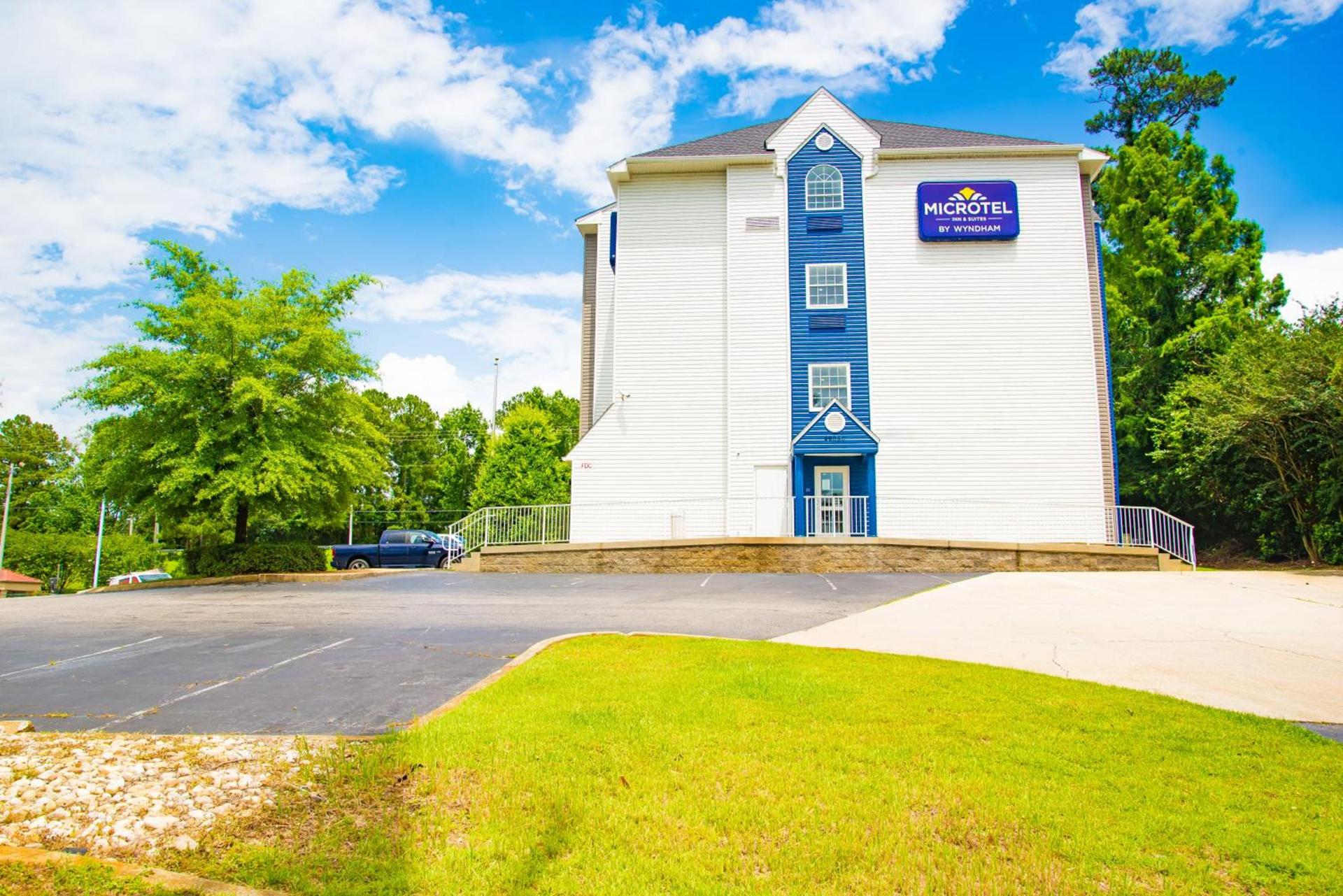 Microtel Inn & Suites by Wyndham Daphne photo 39