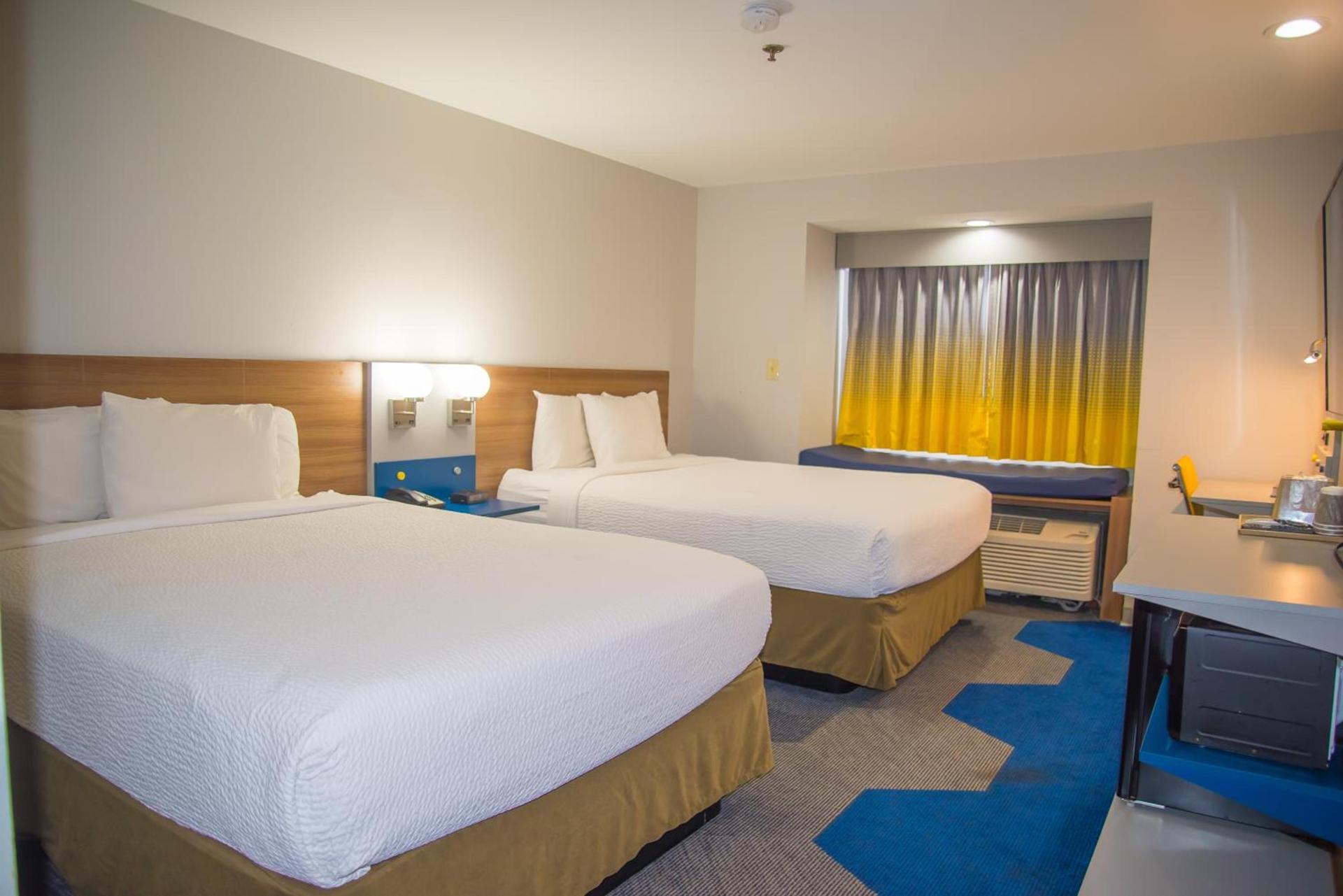Microtel Inn & Suites by Wyndham Daphne photo 40