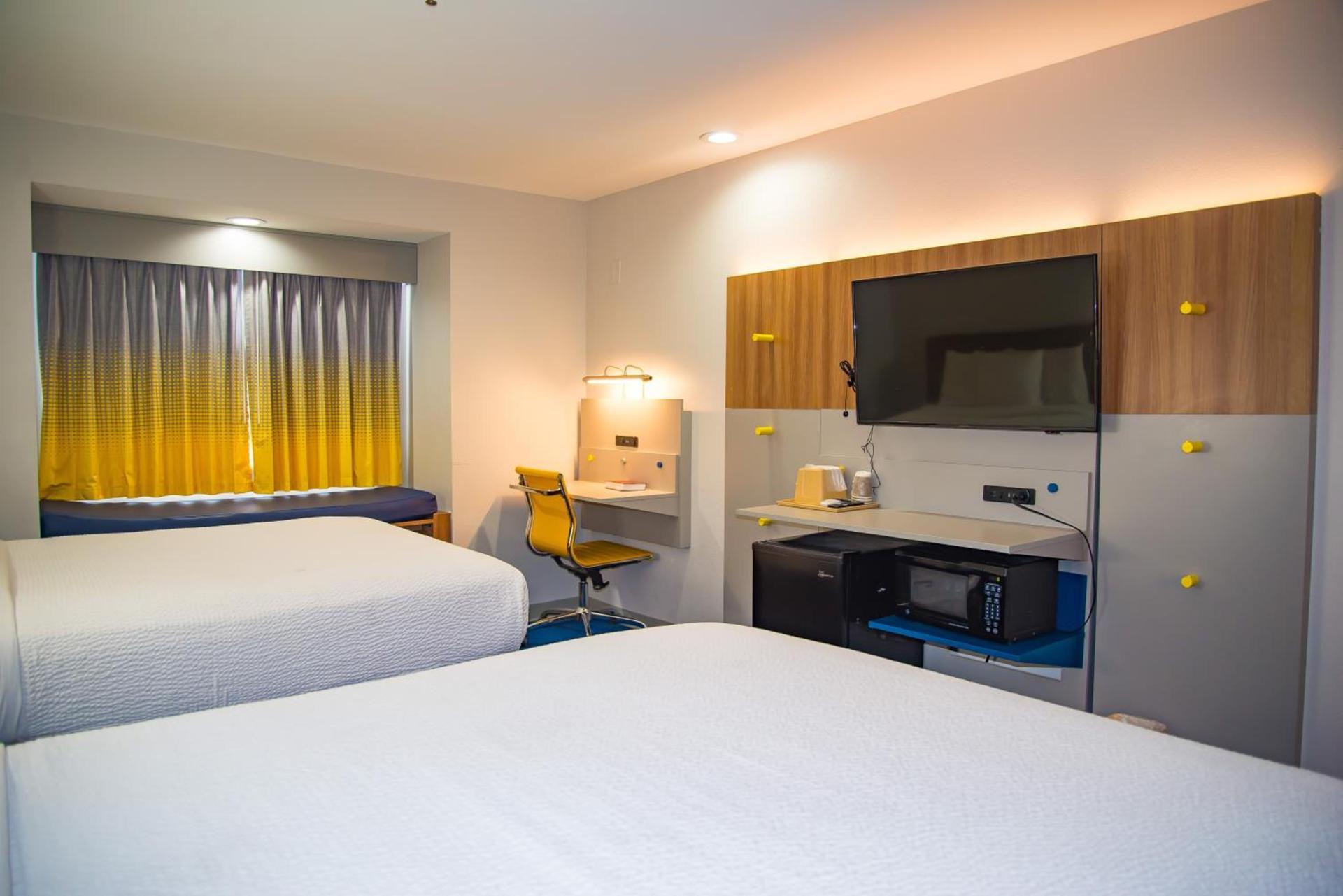 Microtel Inn & Suites by Wyndham Daphne photo 44
