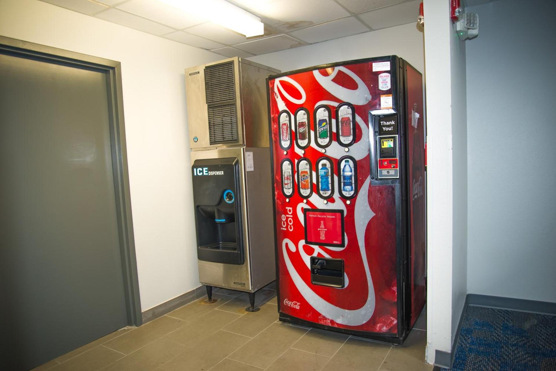 Microtel Inn & Suites by Wyndham Daphne photo 45