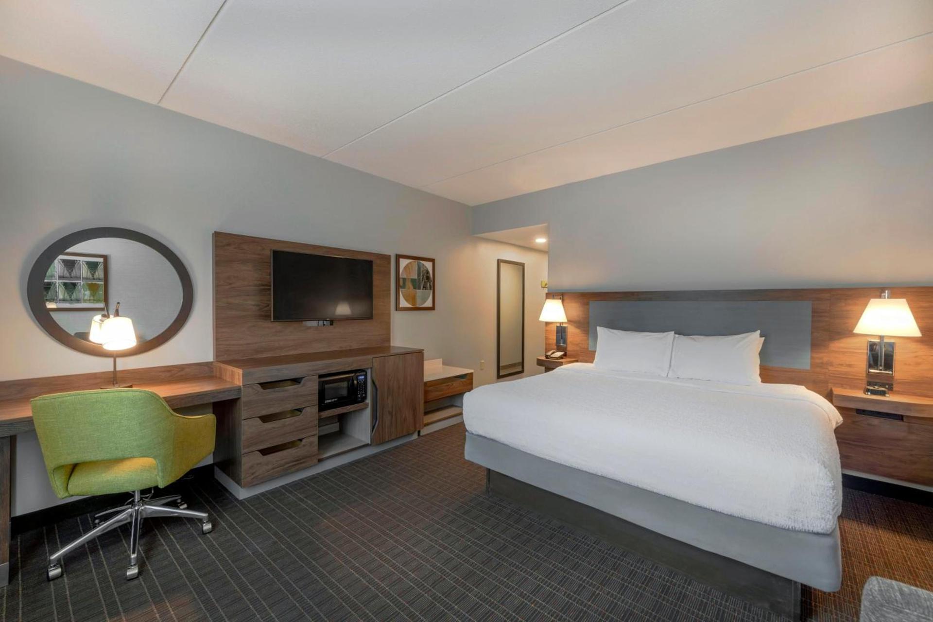 Hampton Inn & Suites Burlington photo 35