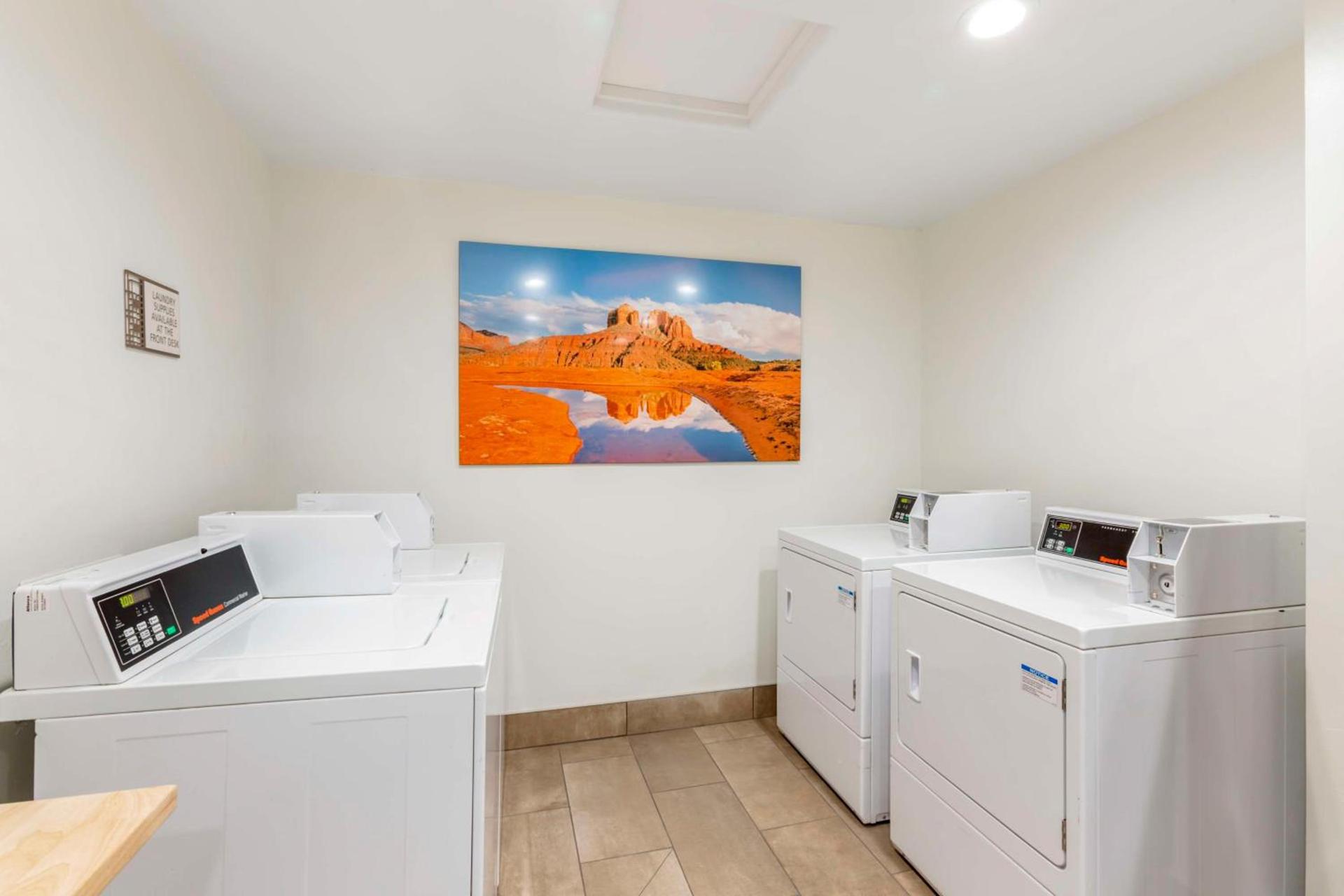 Aiden by Best Western Sedona photo 21