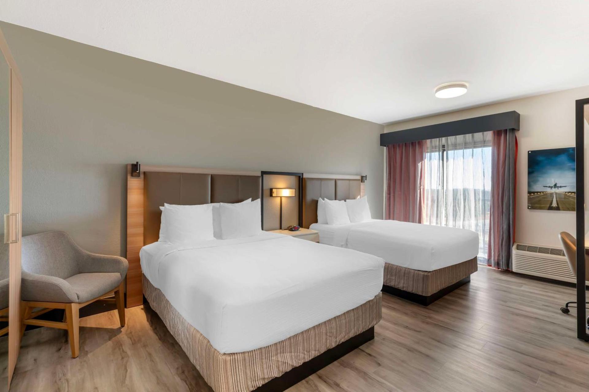 Best Western Plus Atlanta Airport East photo 18