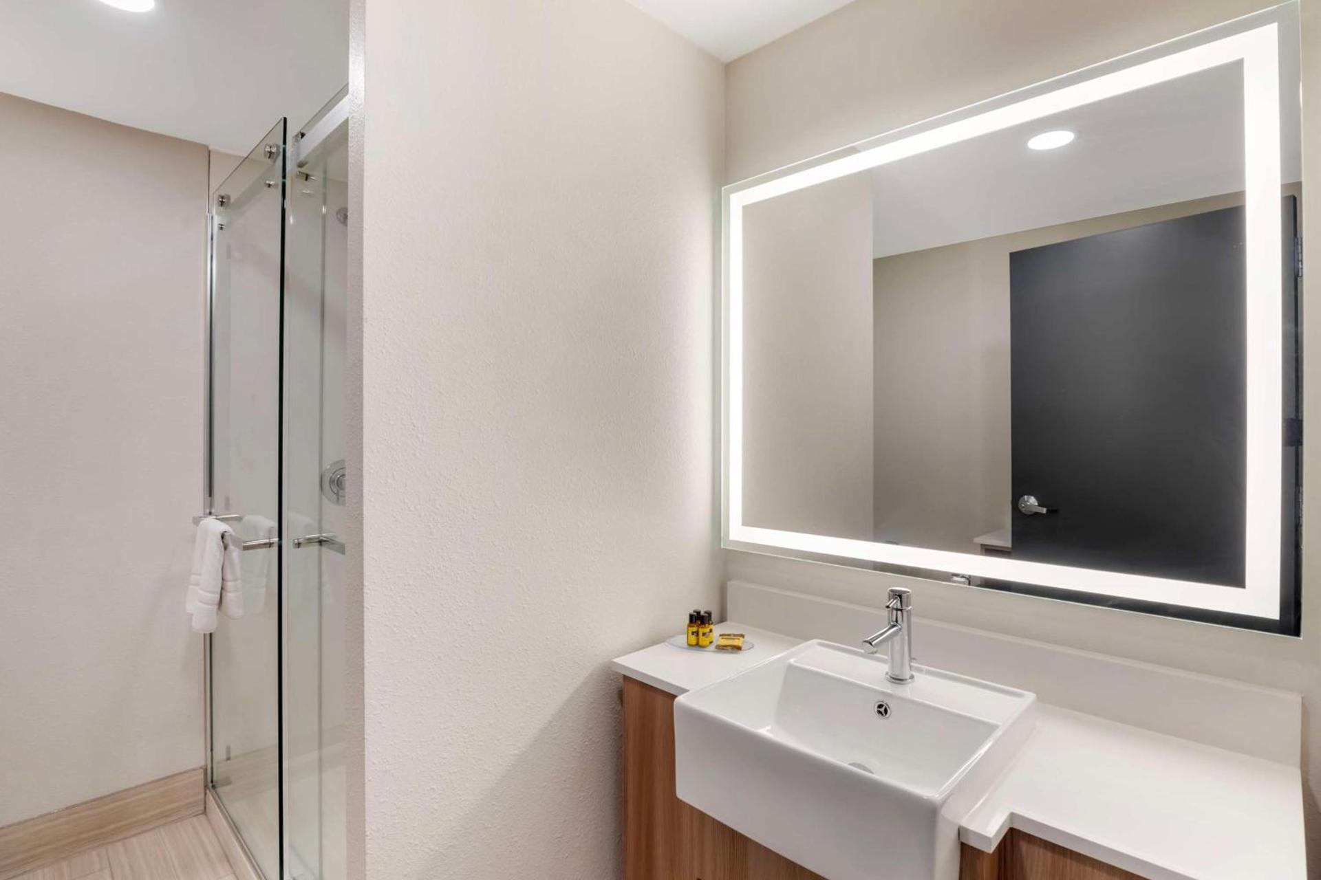 Best Western Plus Atlanta Airport East photo 22