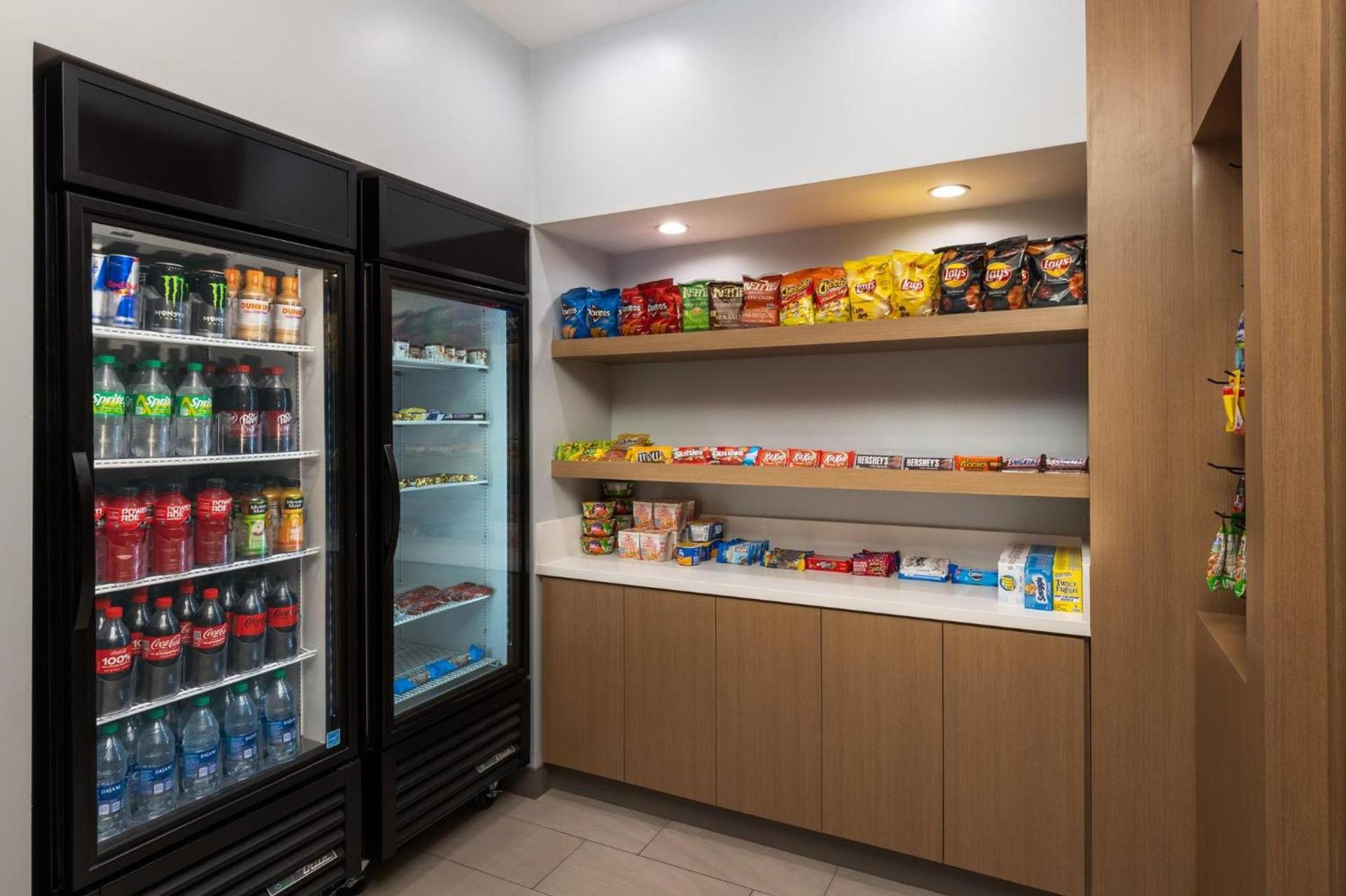 Holiday Inn Express & Suites Hawaiian Gardens by IHG photo 56