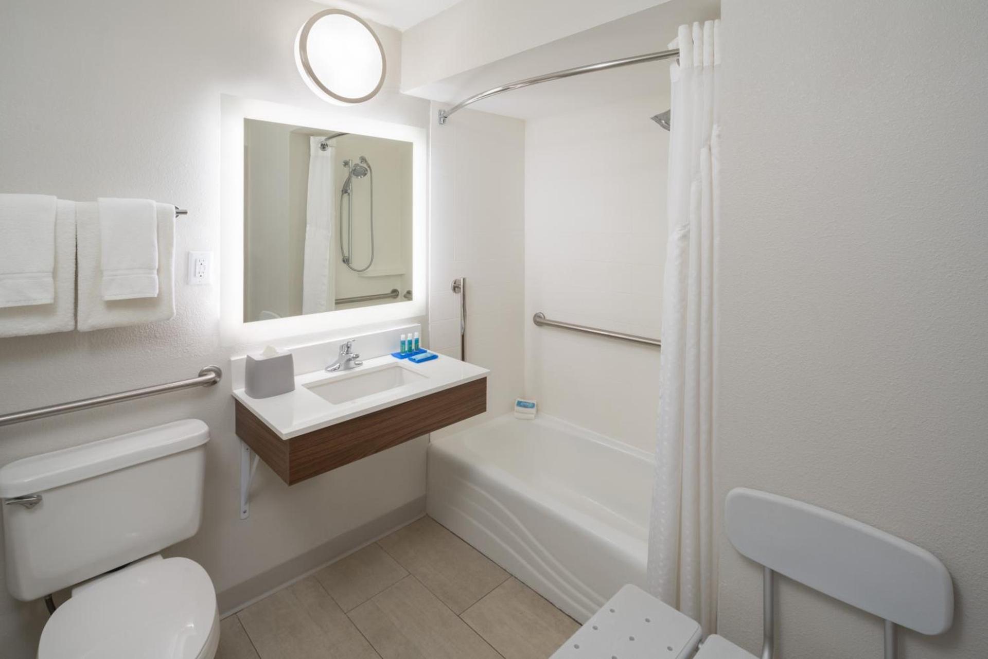 Holiday Inn Express & Suites Orlando International Airport by IHG photo 14