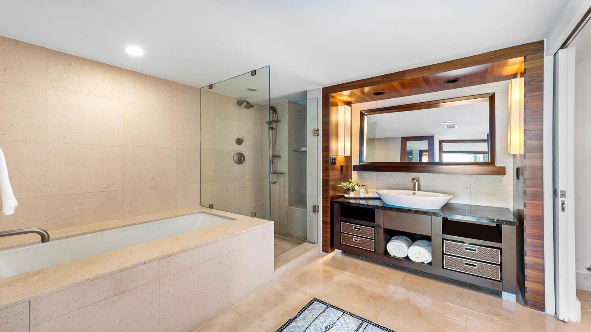 1 Bedroom Private Residence at Carillon Miami Resort -911 photo 31