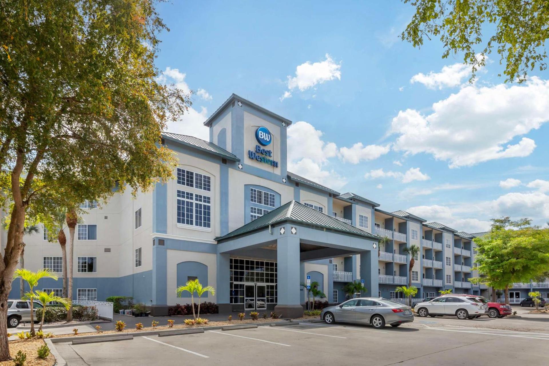 Best Western Naples Plaza Hotel photo 9