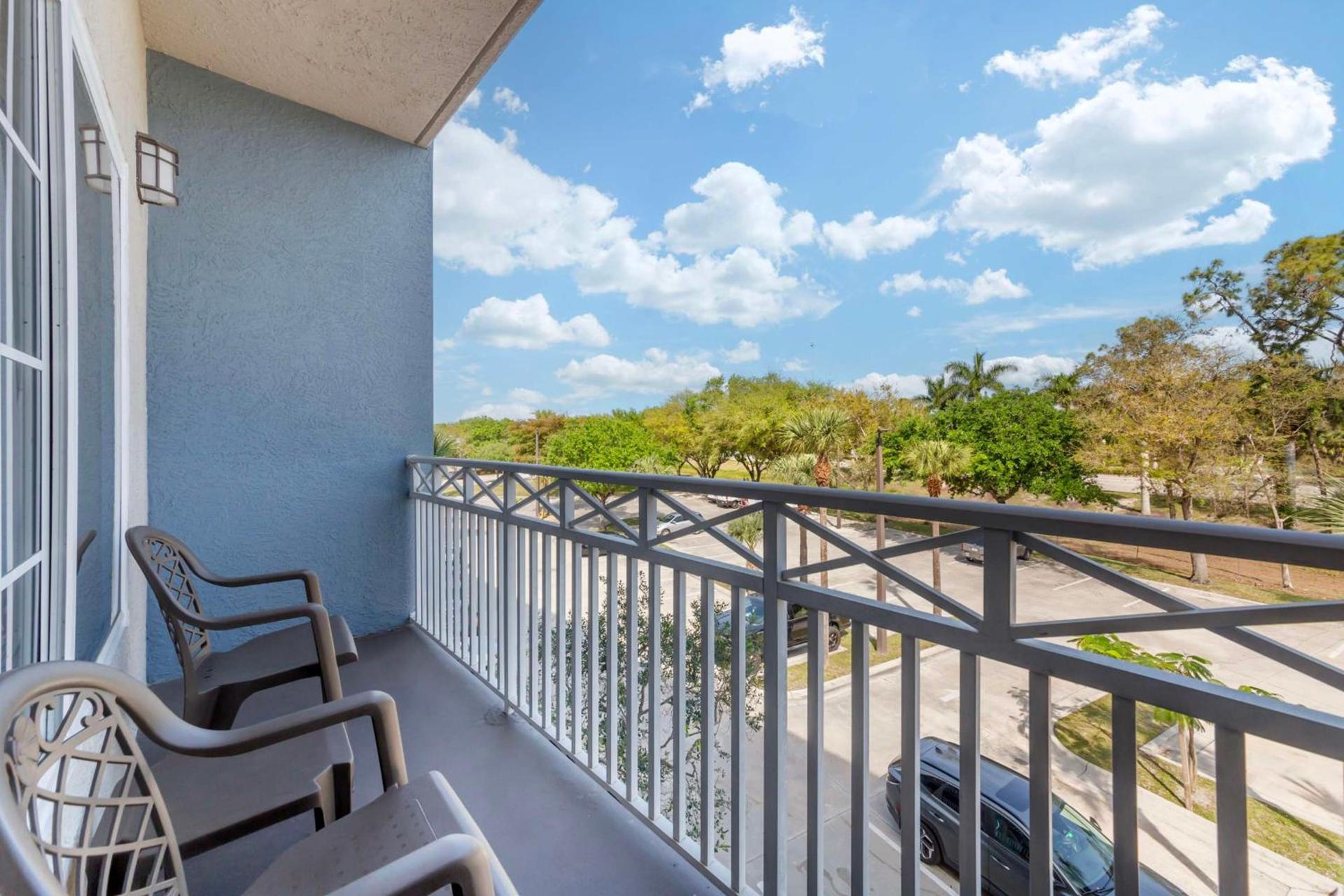 Best Western Naples Plaza Hotel photo 29