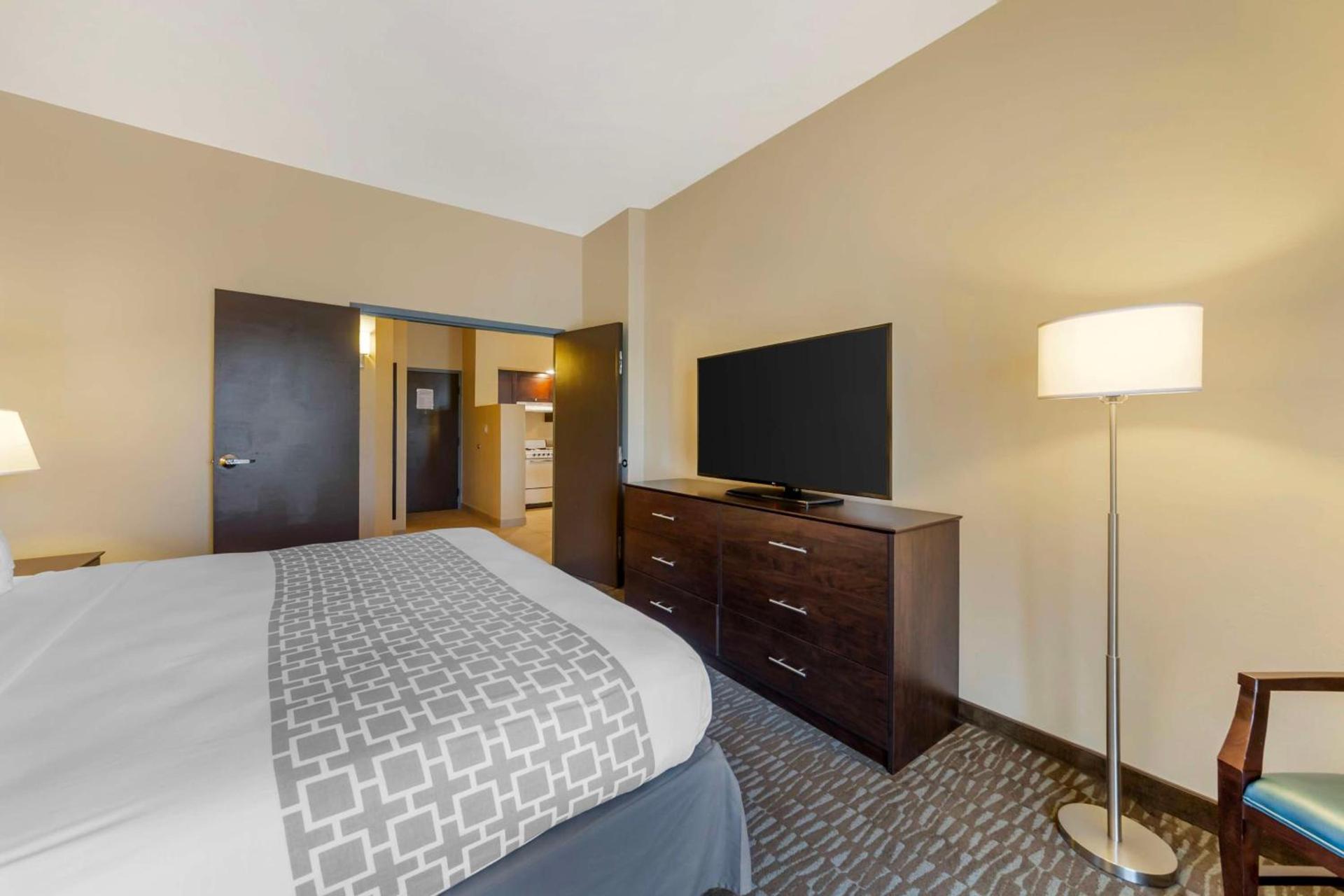 Best Western Naples Plaza Hotel photo 30