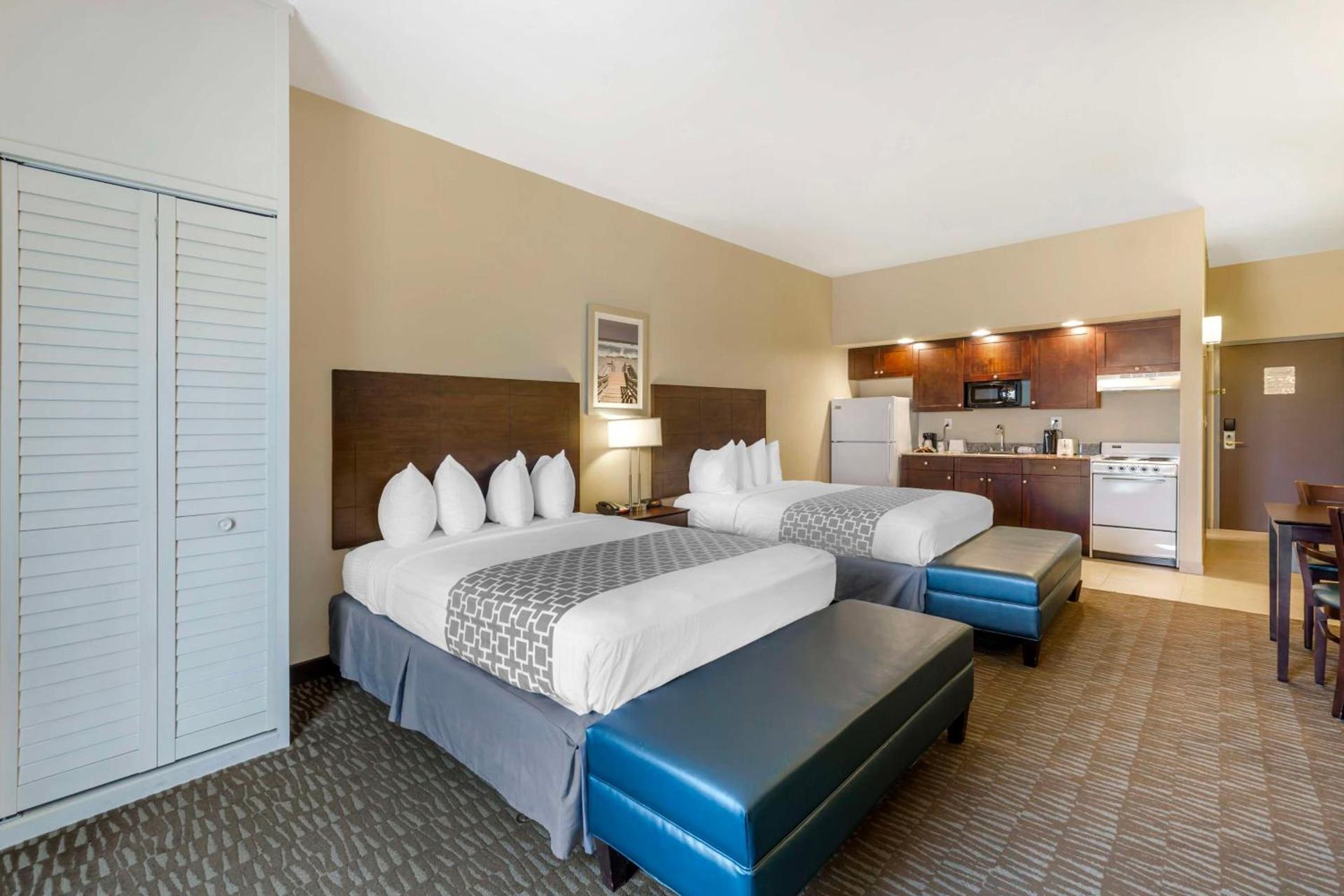 Best Western Naples Plaza Hotel photo 33