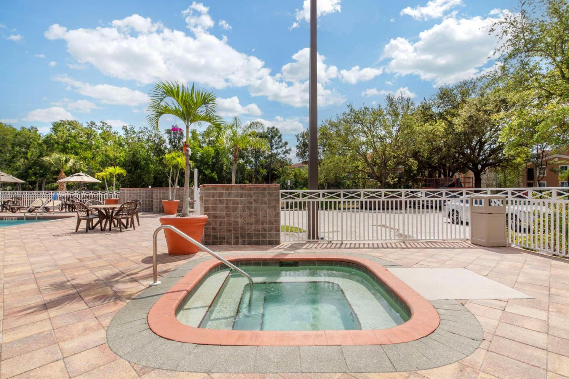 Best Western Naples Plaza Hotel photo 35